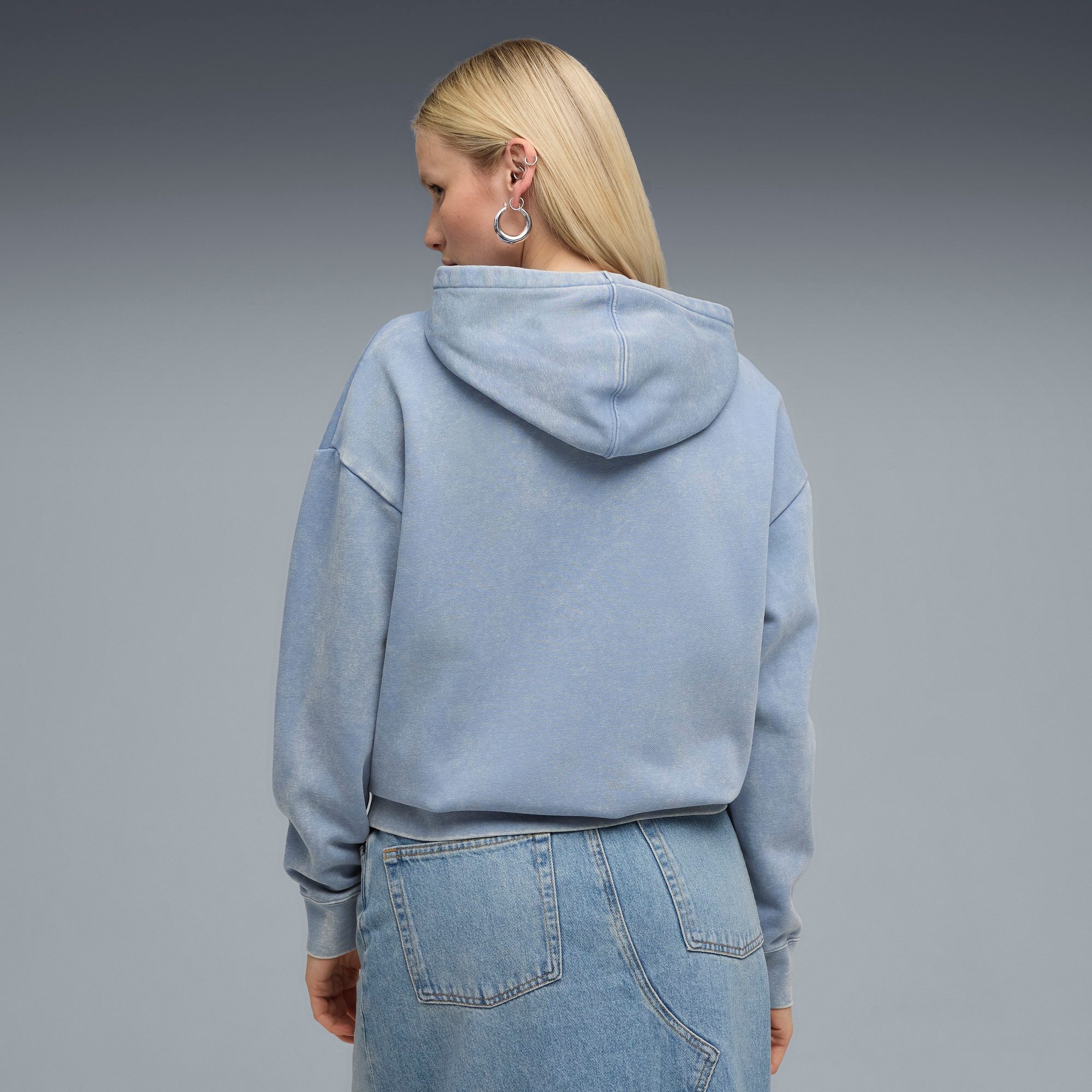 PUMA Kapuzensweatshirt ESS ELEVATED RELAXED WASH HOODIE FL mit Print-Applikationen, mit Kängurutasche, mit Kapuze