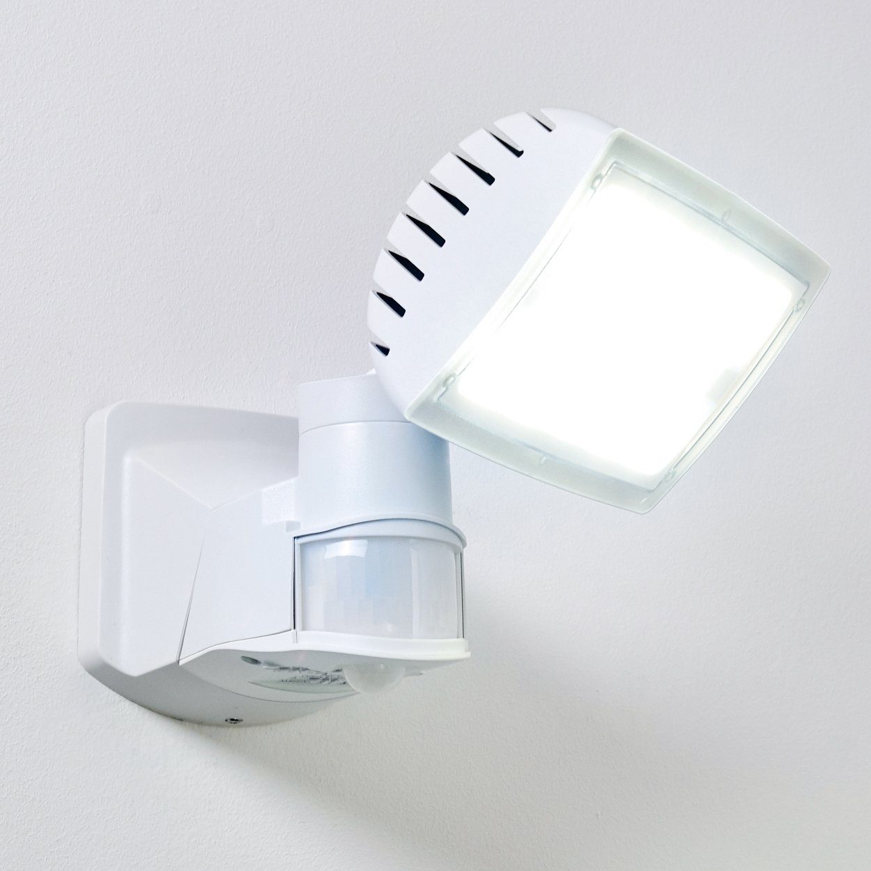 Spot,Weiß hofstein Kelvin, dreh-/schwenkbarem 3 LED mit »Velina« (Off/Soft/Bright),mit Außenleuchte Bewegungsmelder, 5000 Helligkeitsstufen Außen-Wandleuchte