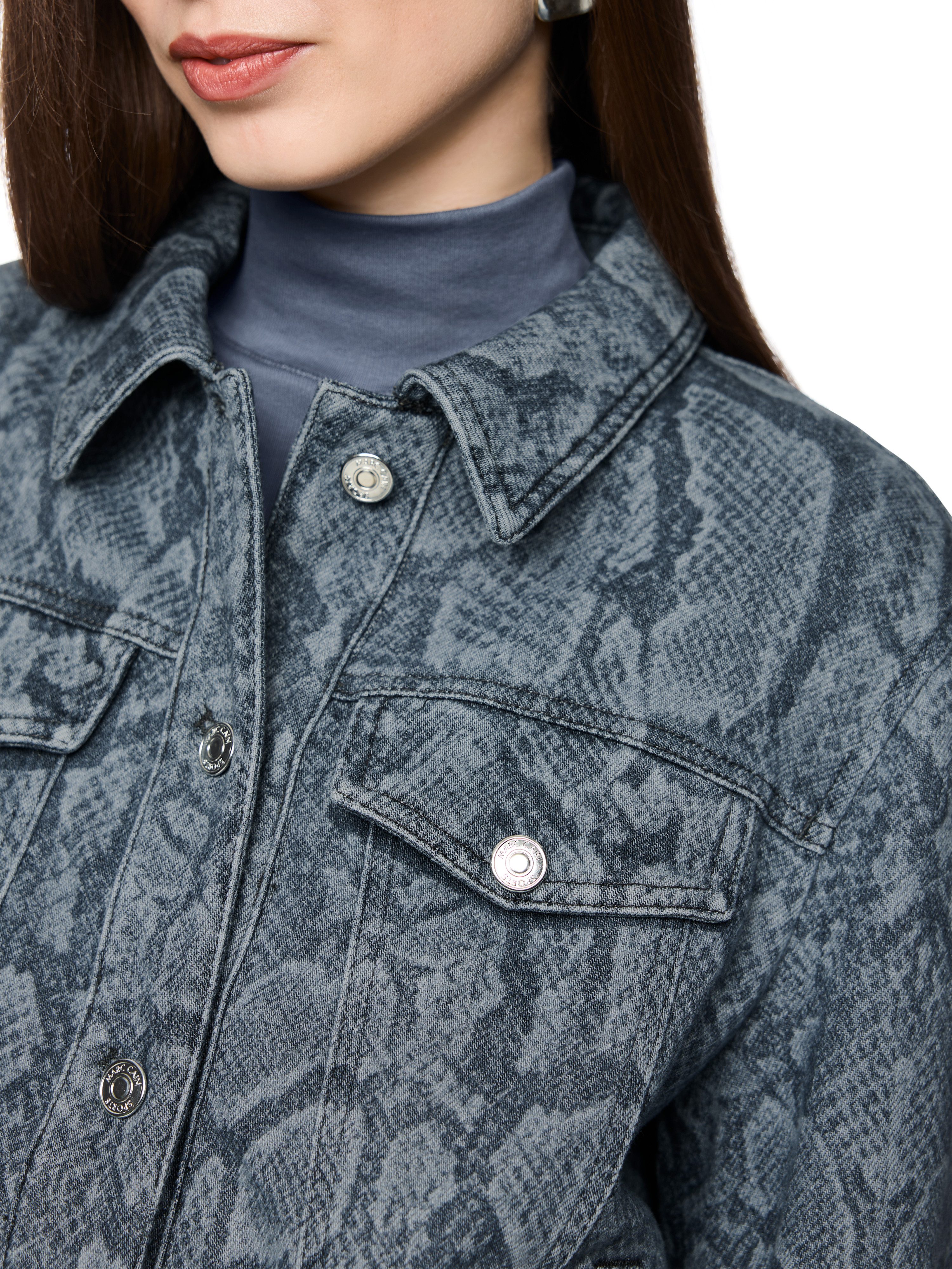 Marc Cain Jeansjacke Urban Haze Premium Damenmode mit Animal Print