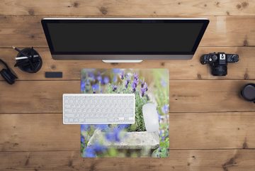 MuchoWow Gaming Mauspad Nahaufnahme von Lavendel in einem Garten (1-St), Mousepad mit Rutschfester Unterseite, Gaming, 40x40 cm, XXL, Großes