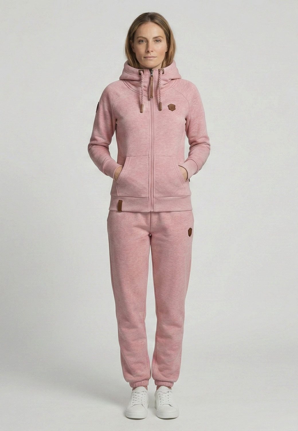 naketano Sweatjacke Damen mit Kapuze, Kängurutasche, tailliert, melierte Sweatware, Raglan Kordelzug, Rippbündchen, Kunstleder-Logo, casual, Streetwear, Langarm – Bild 2 von 5