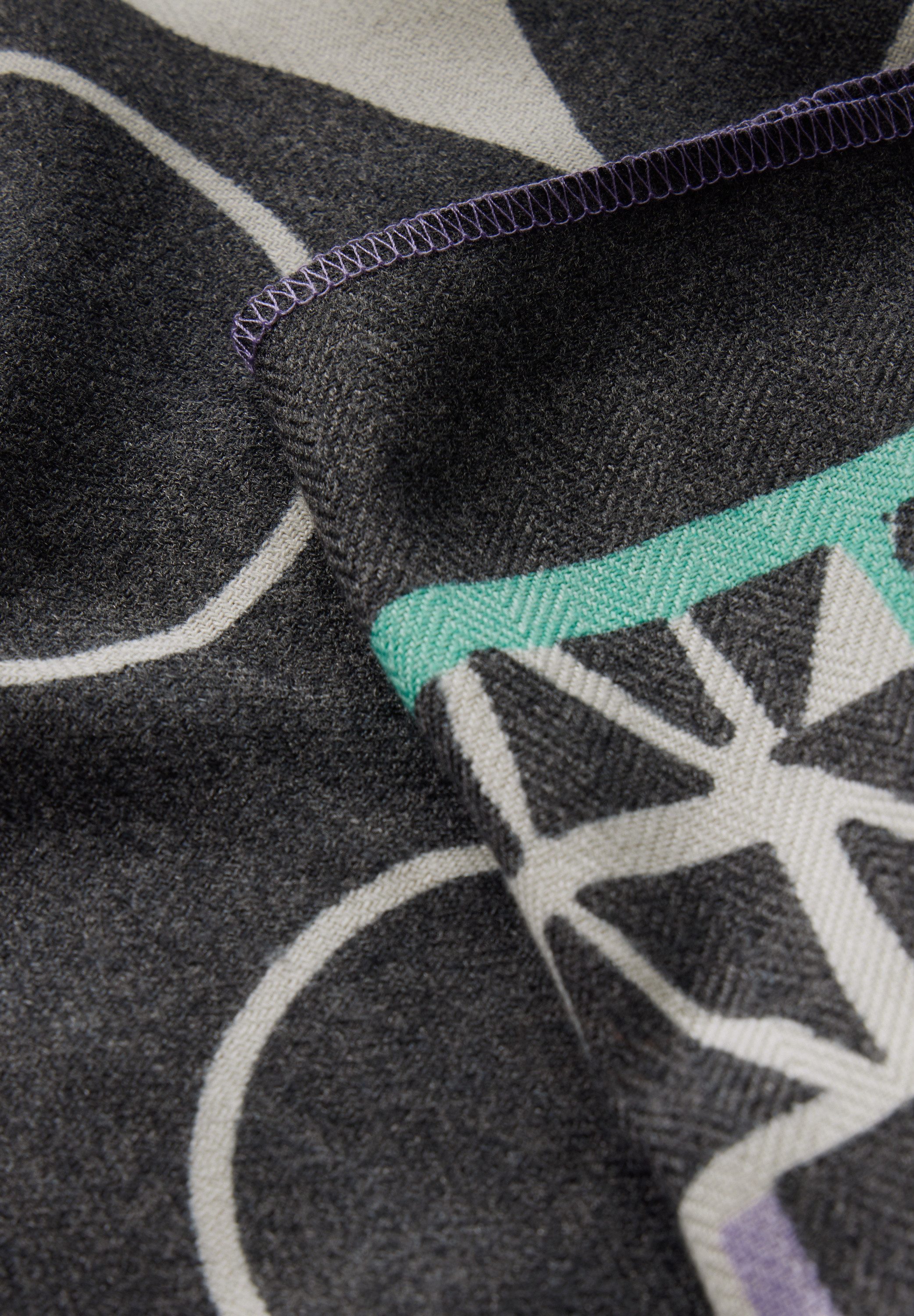 CECIL Loop, mit grafischem Muster