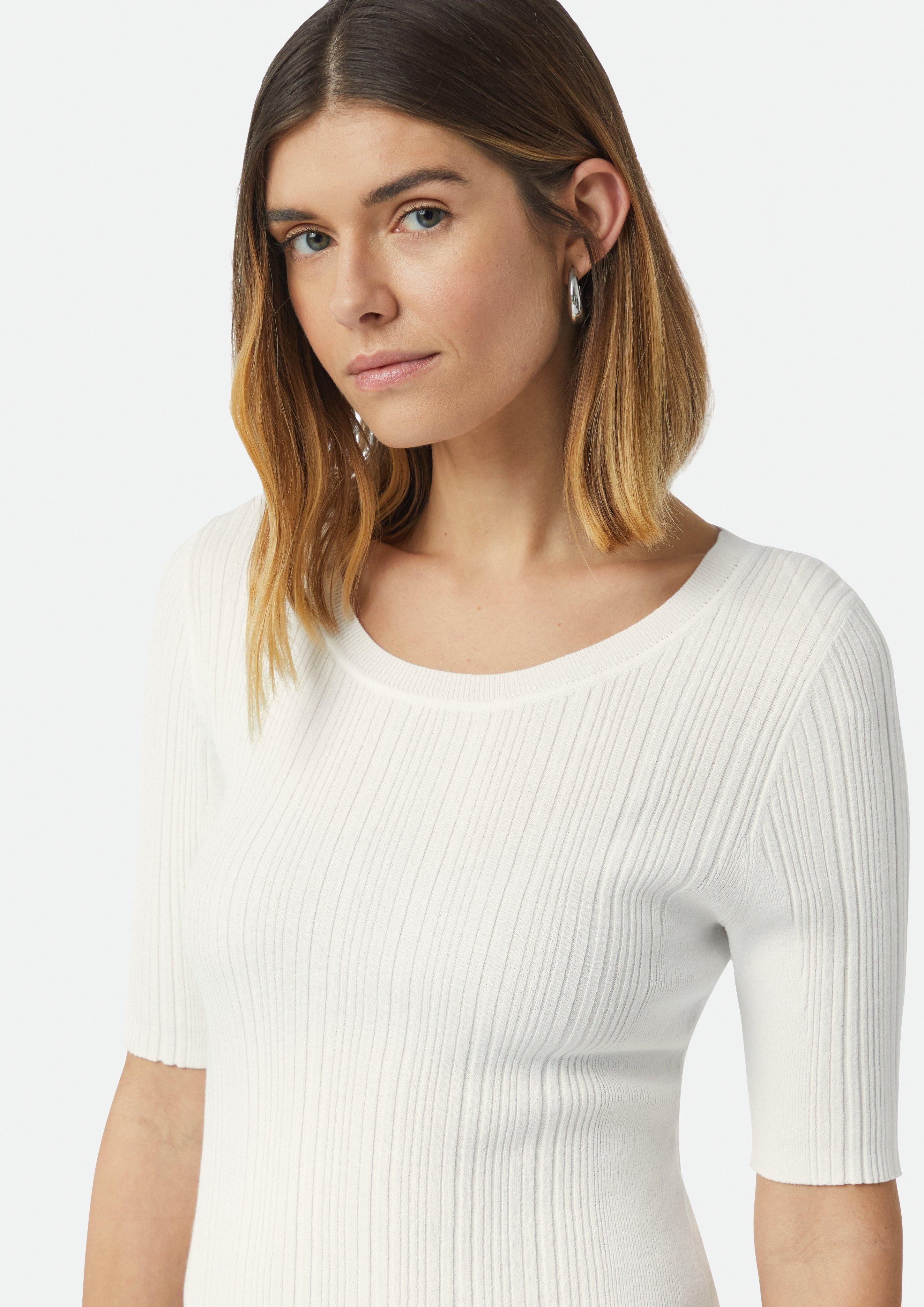 Comma Kurzarmshirt Elastischer Slim-Fit-Pullover mit Rippstruktur günstig online kaufen