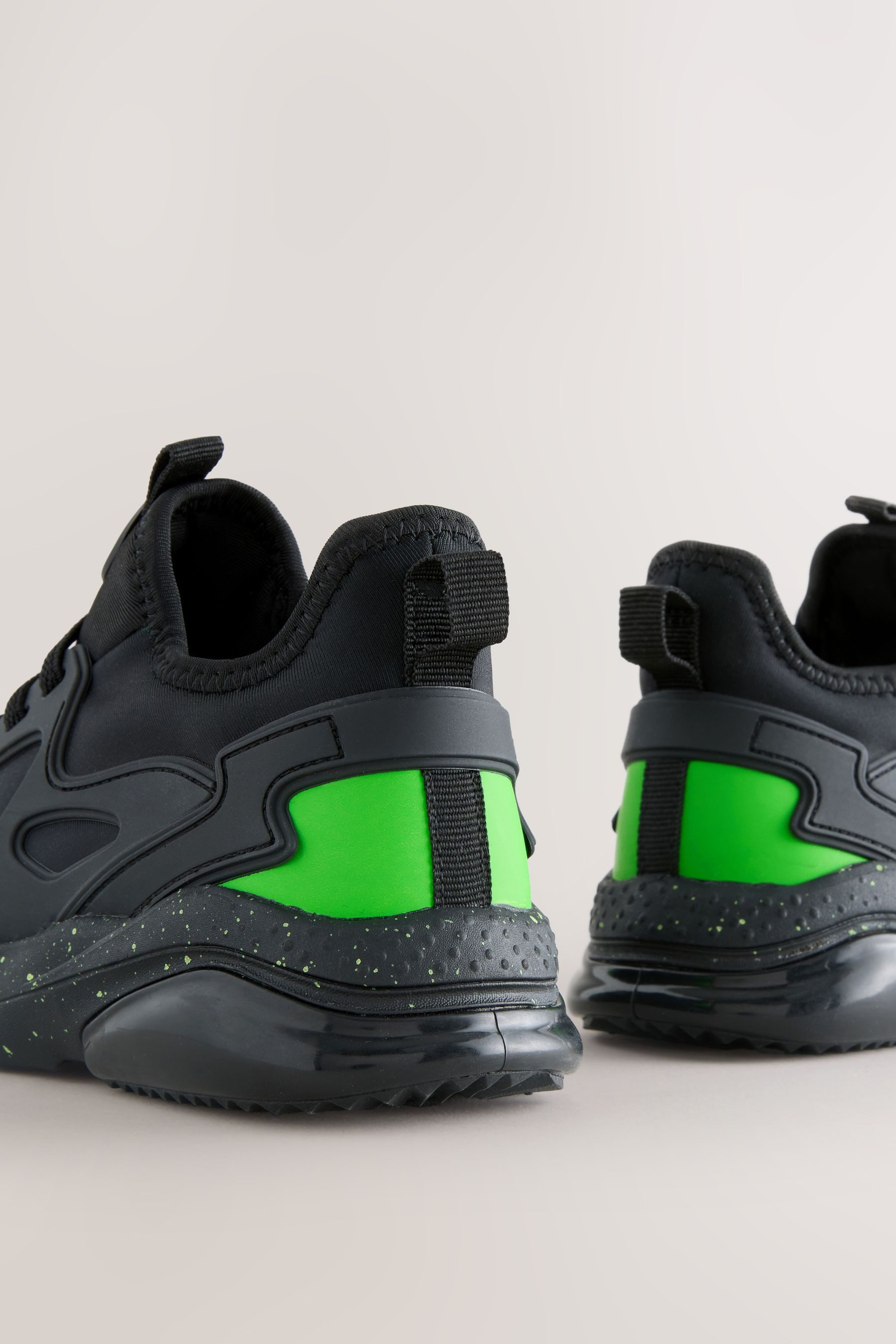 Next Elastischer Sportschuh mit Schnürung Sneaker (1-tlg)