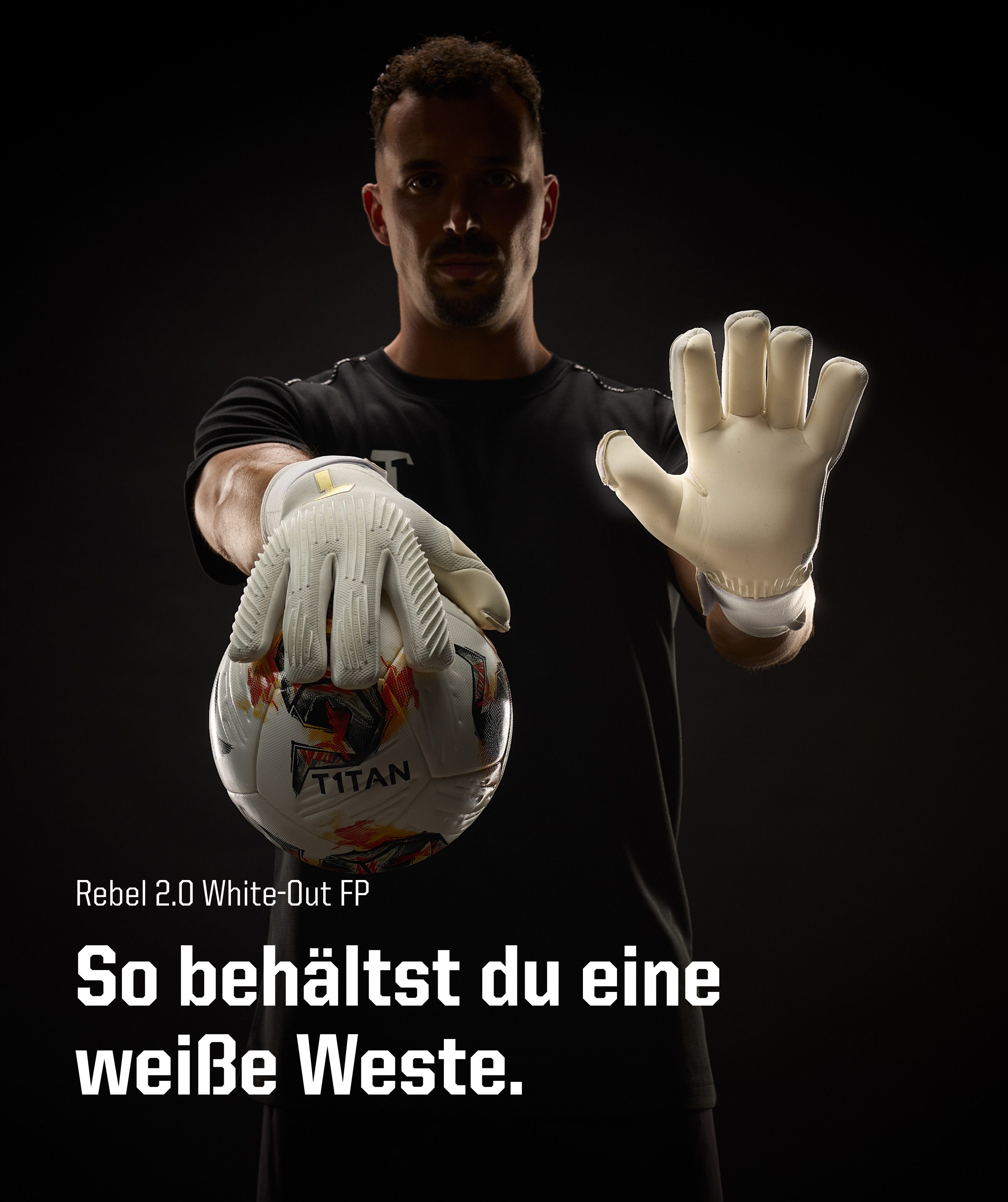 T1TAN Torwarthandschuhe Torwarthandschuhe Erwachsene Rebel White-Out mit Fingerschutz
