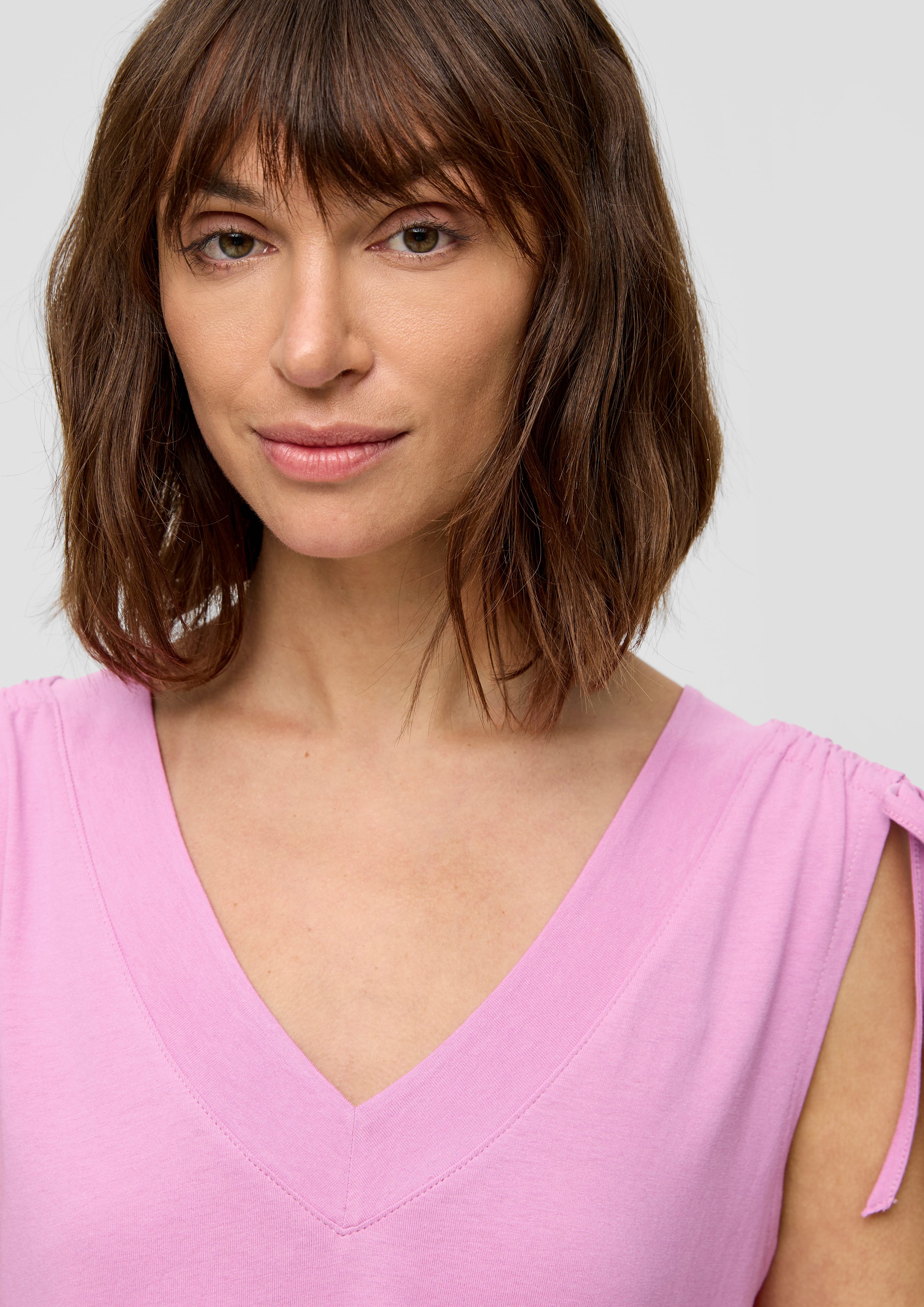 s.Oliver Minikleid Kleid mit V-Ausschnitt und günstig online kaufen