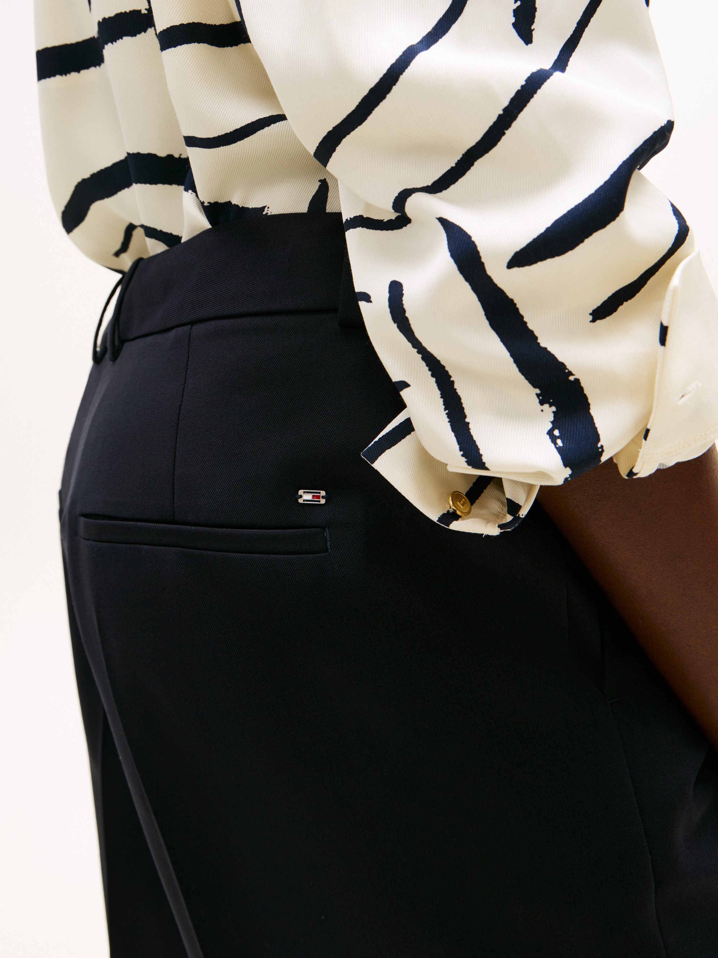 Tommy Hilfiger Curve Stoffhose CRV TIMELESS WOOL STR PLEAT PANT in großen Größen, mit Wolle
