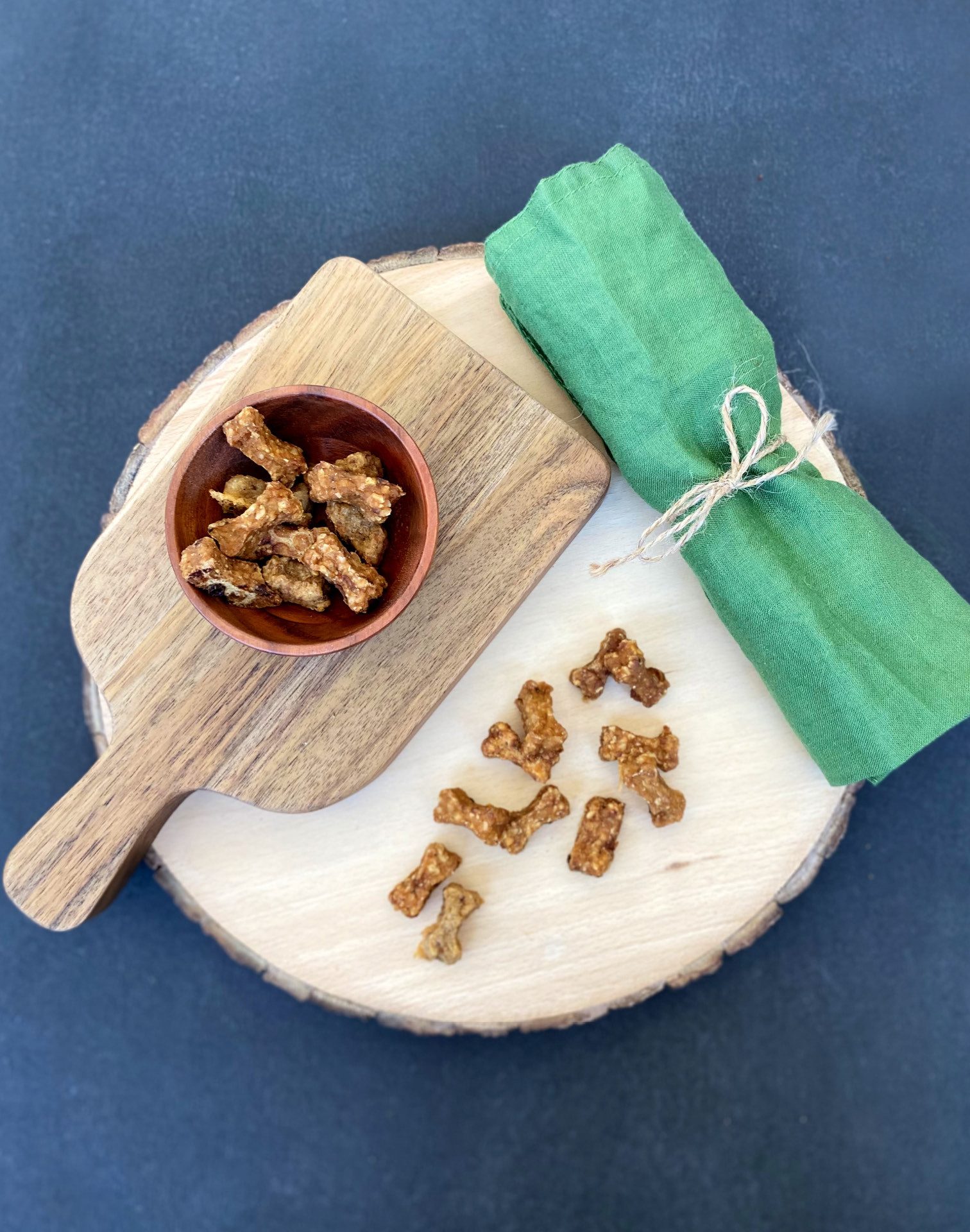Fresco Dog Martin Rütter Trainingsknöchelchen Vegan 1kg, gesunde Hunde Leckerli, Snack für: Hunde, Hypoallergen, getreidefrei & zuckerfrei