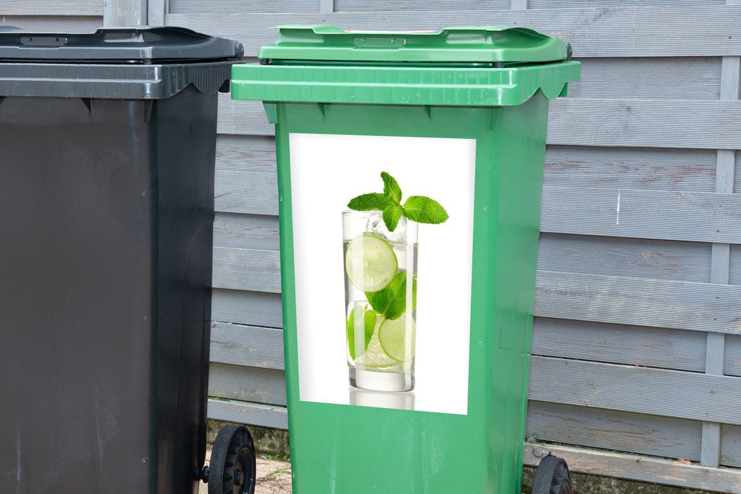 Mülleimer-aufkleber, St), weißem auf Mülltonne, Container, MuchoWow Sticker, (1 Abfalbehälter Mojito-Cocktail Wandsticker Hintergrund