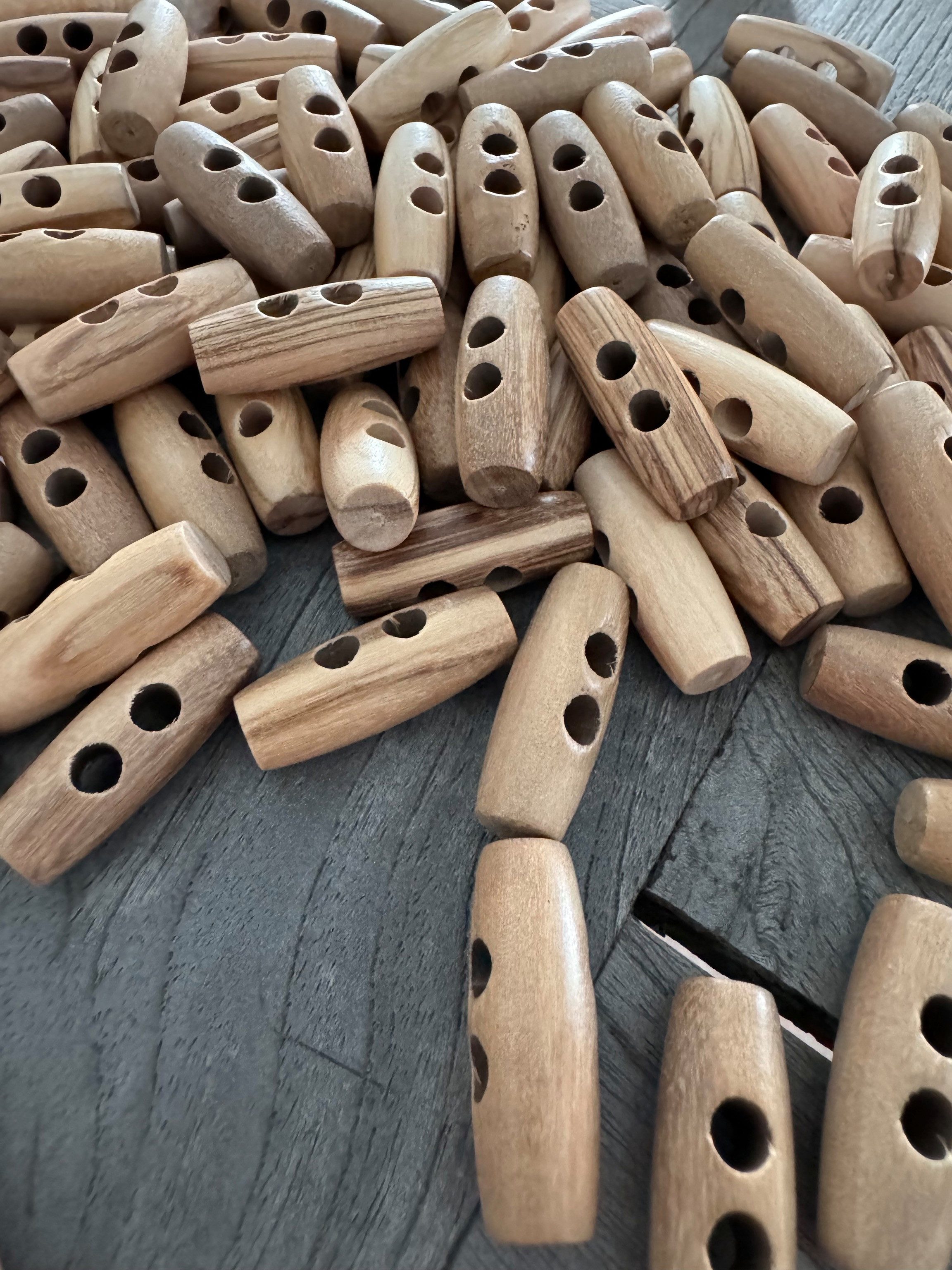 Hartmann-Knöpfe Knopf 1 Set (10 Knöpfe) echt Olivenholz Holz Knebel Knöpfe 2 Loch
