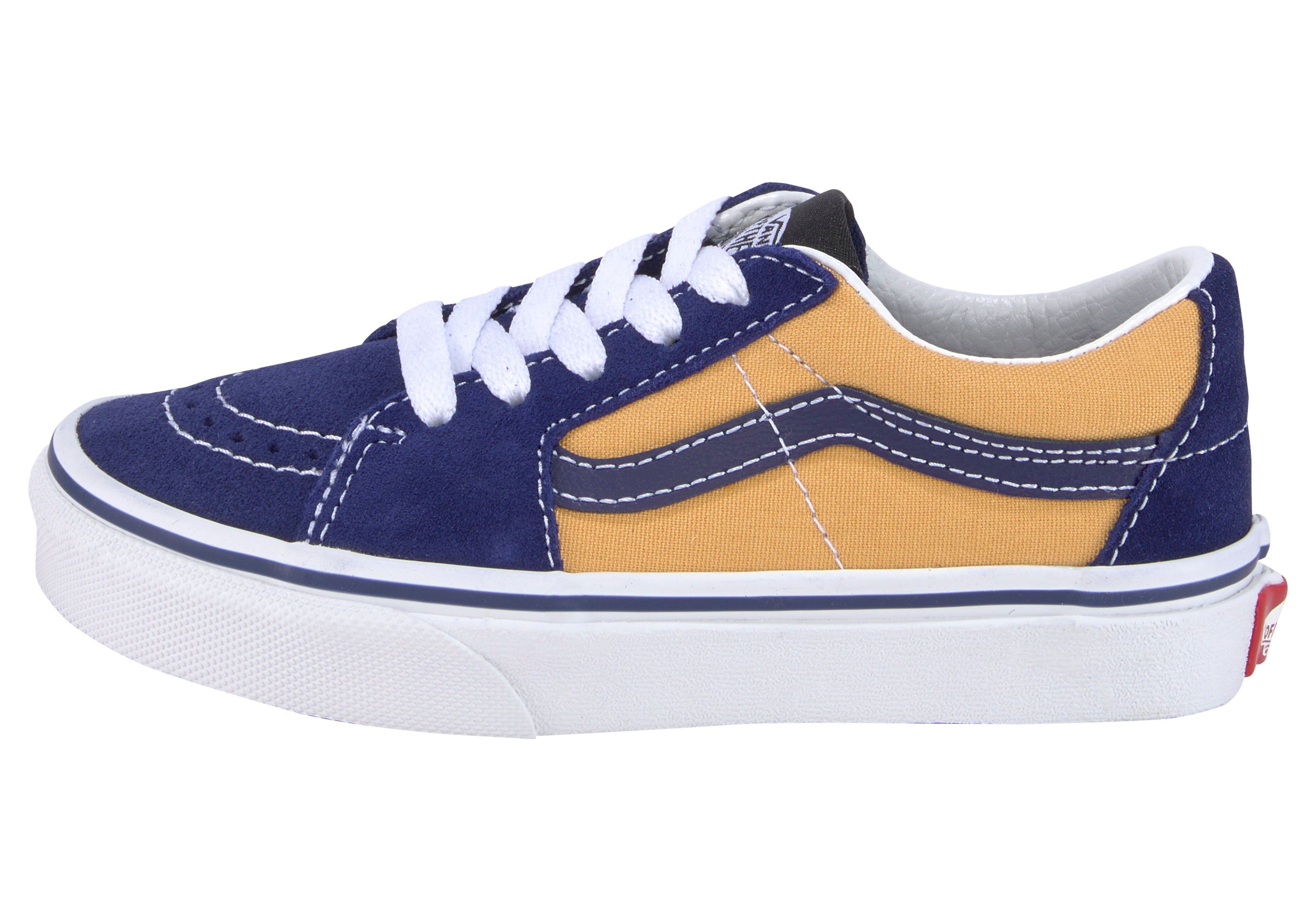 Vans UY SK8-Low Sneaker mit kontrastfarbenem Logobadge an der Ferse