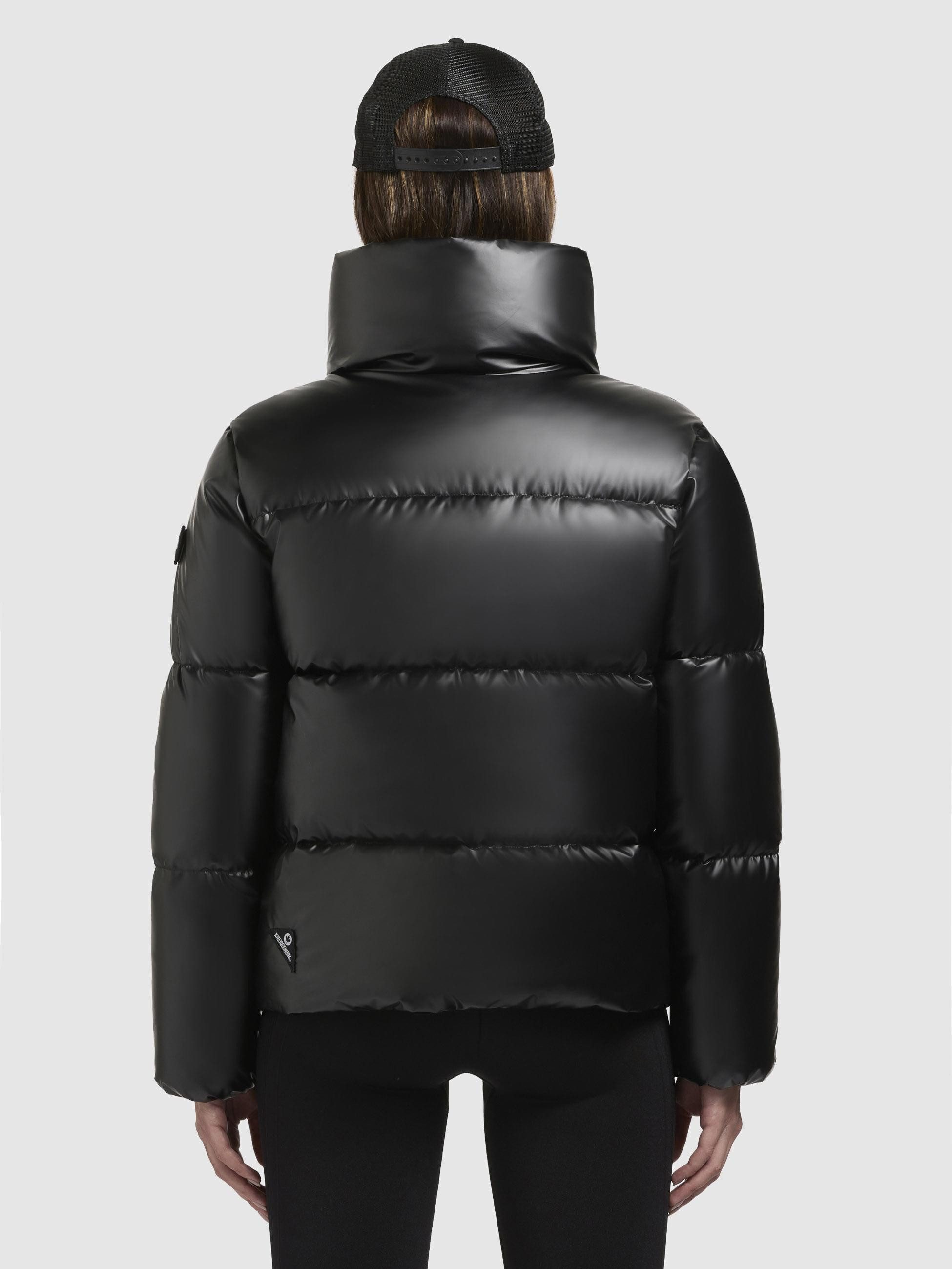 khujo Steppjacke Rinja Shiny-YM Glänzende kurze Winterjacke für Damen