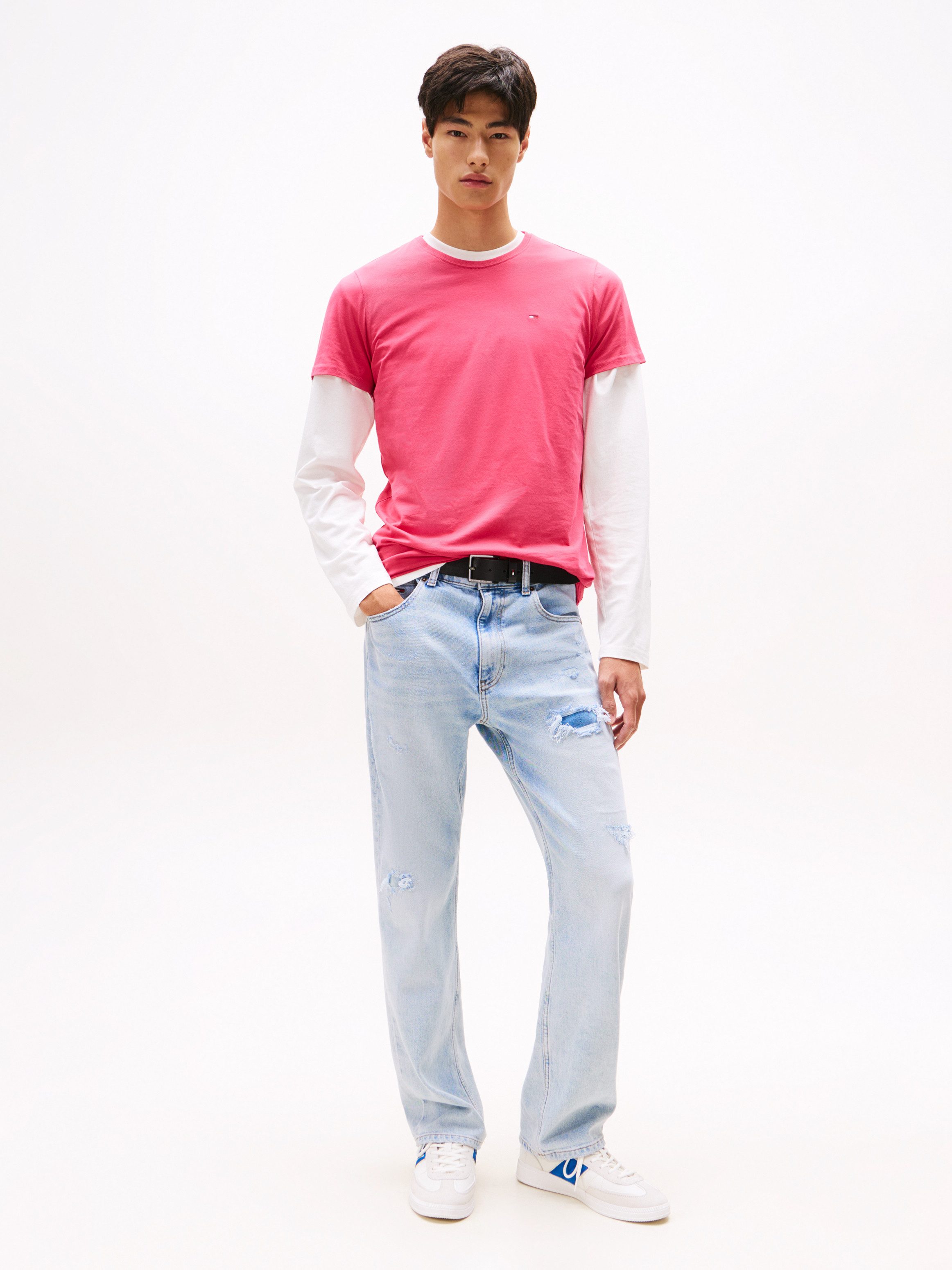 Tommy Jeans T-Shirt TJM ESSENTIAL SOLID mit Rundhalsausschnitt und dezenter Logo-Flag
