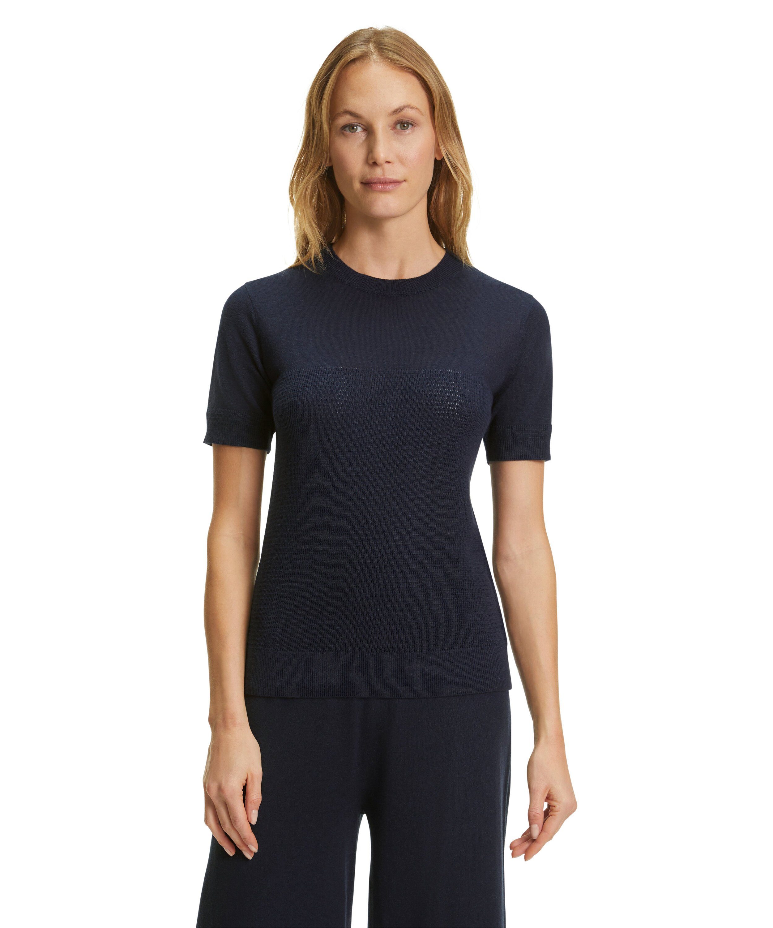 modischen T-Shirt Strickmustereinsätzen space blue (6116) FALKE (1-tlg) mit