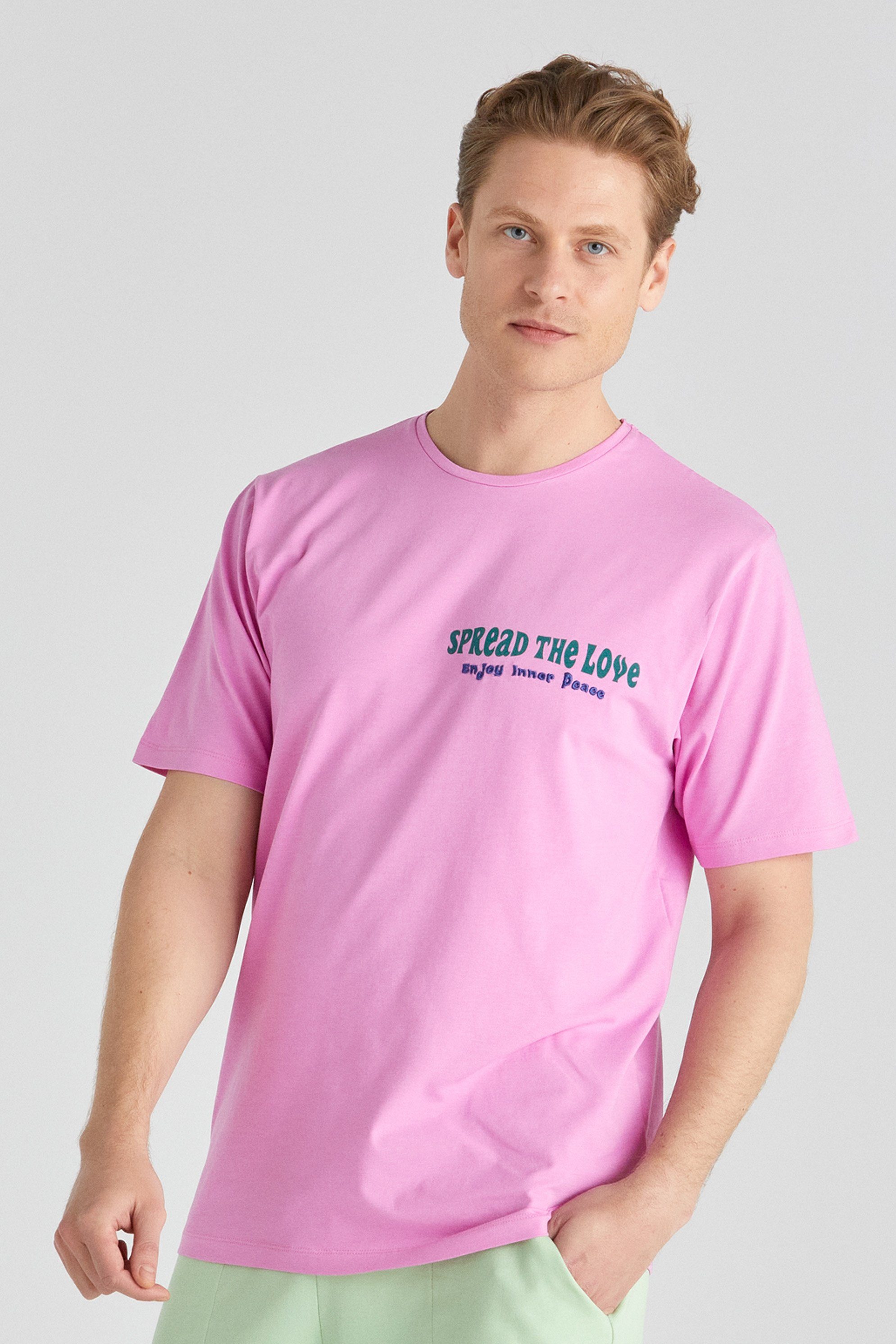 T-Shirt „Spread Love“ Druck: auf Herren Rockupy der für linken Brust "Sascha" the