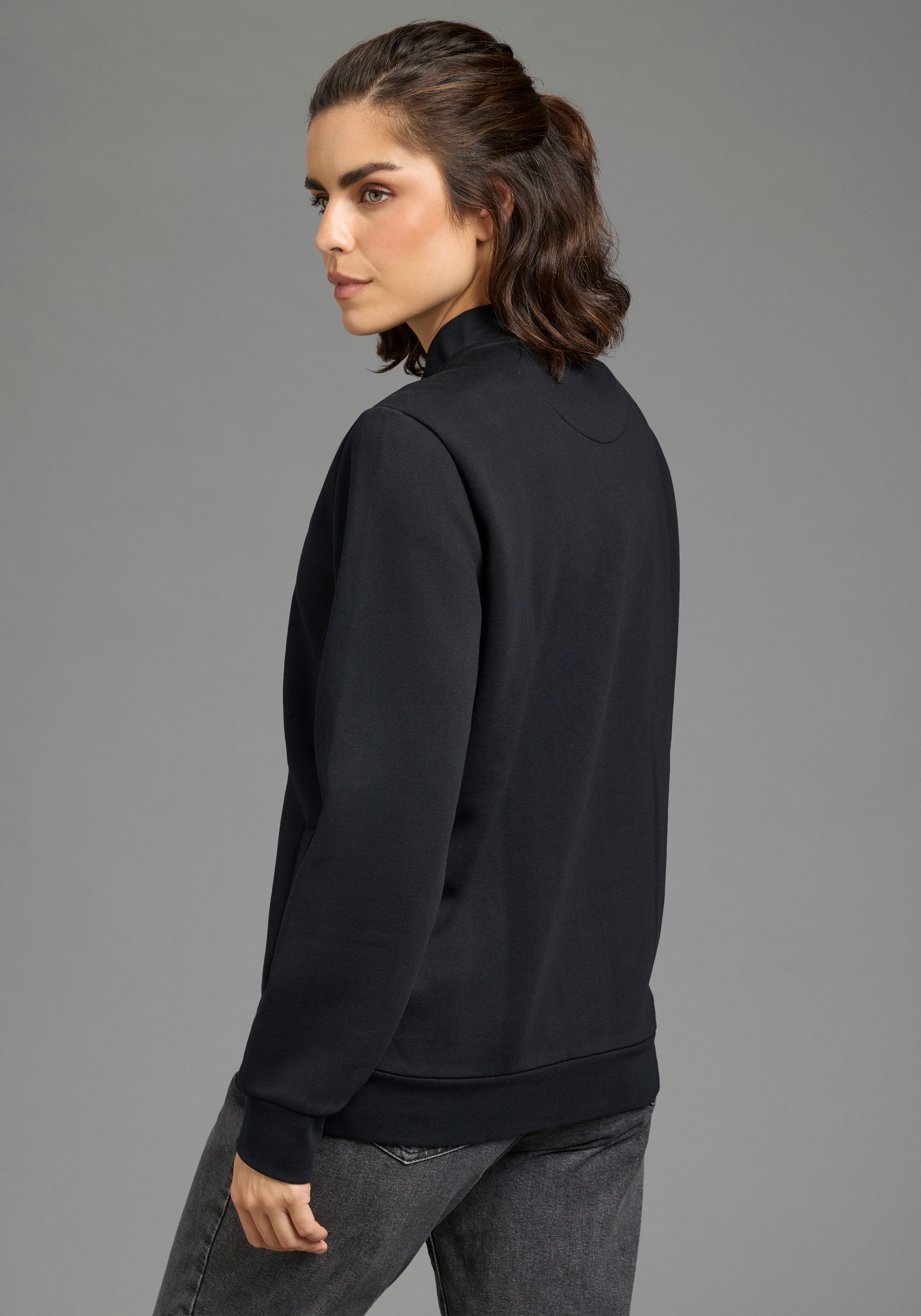 Laura Scott Sweatjacke (1-tlg) in Blousonform aus kuscheliger Sweatware, glänzendem Reißverschluss – Bild 2 von 5