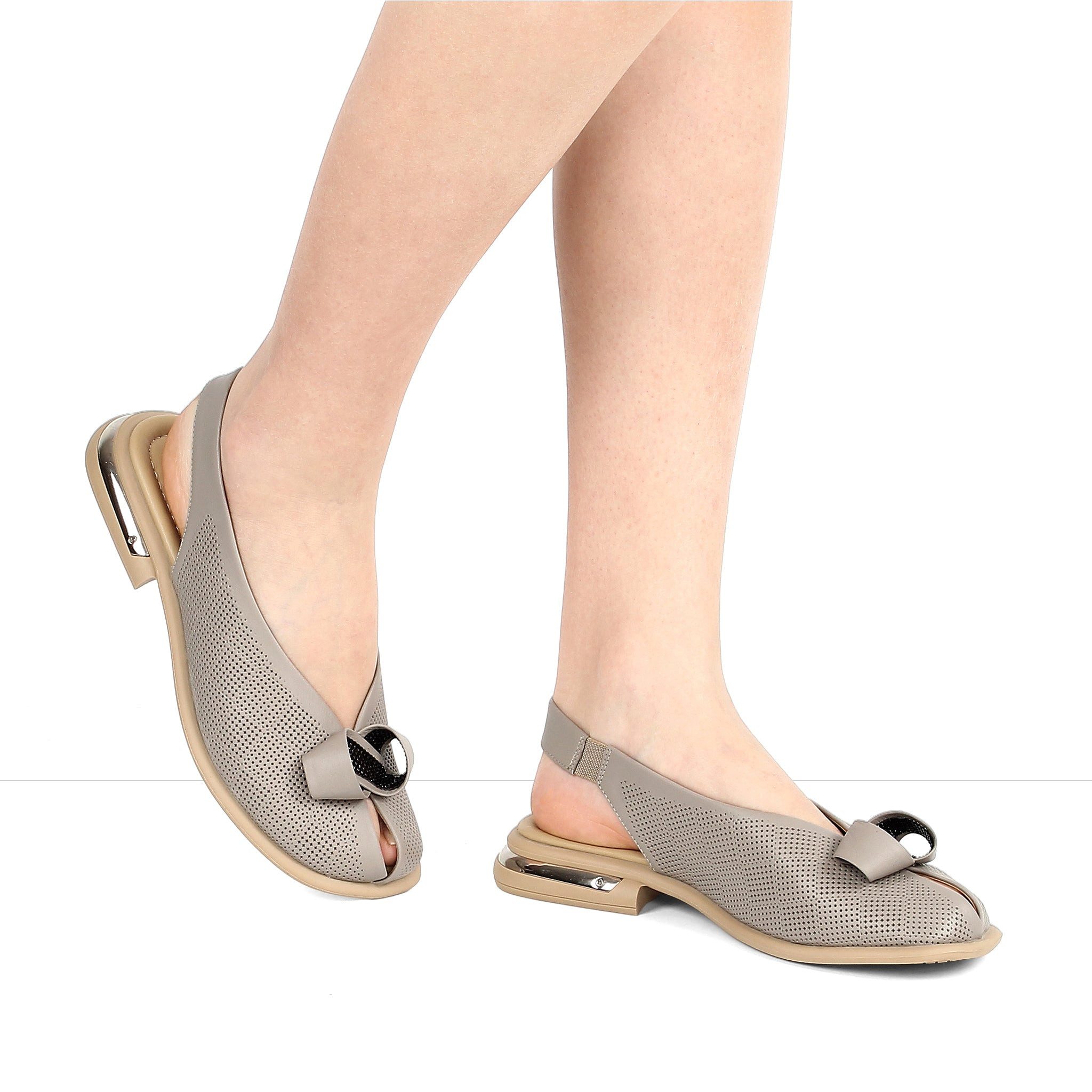 Celal Gültekin Slingback Blockabsatz Lochmuster Schleife Damen Sandalette Glattleder, Lochmuster & Schleife, Echtleder-Futter, Taupe, 38
