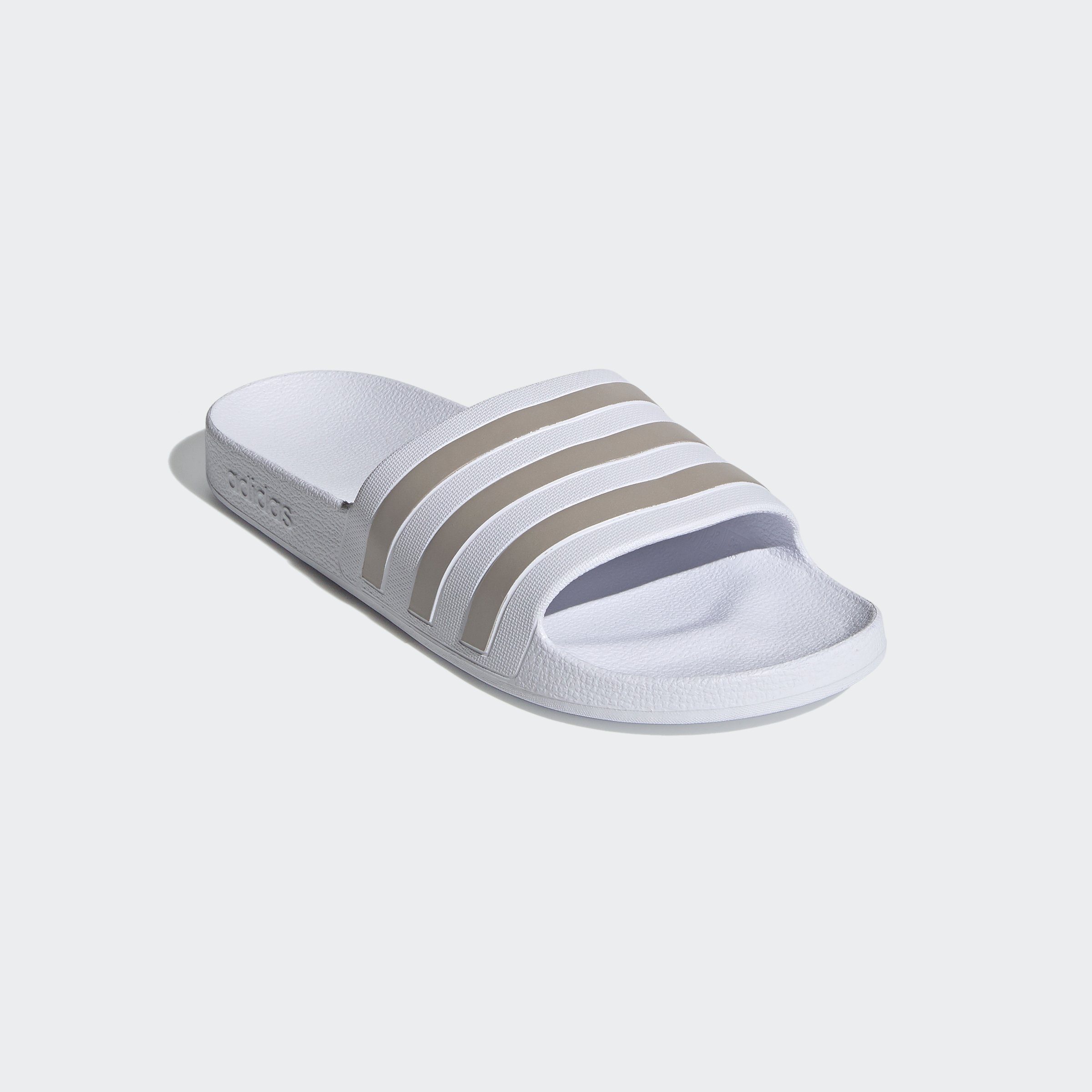 Badesandale Ftwwht adidas / Sportswear Plamet / Ftwwht ADILETTE AQUA