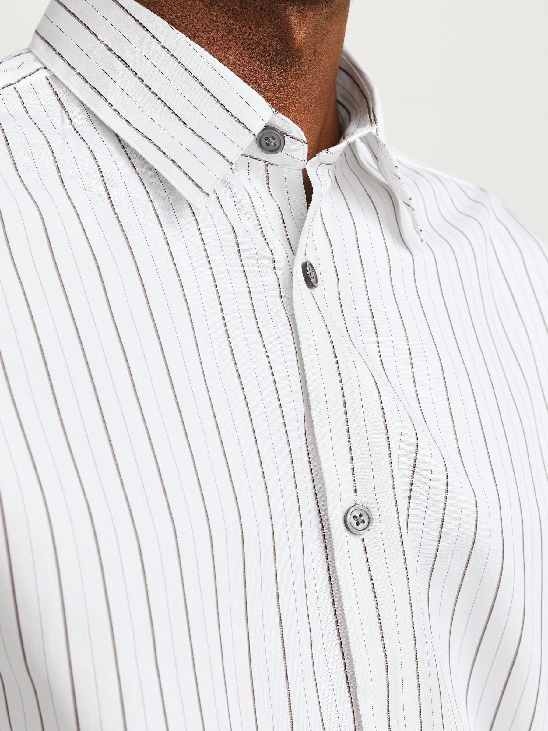 Jack & Jones Langarmhemd Klassischer Stil mit Knopfleiste und für Herren Baumwolle Regular Fit Knopfleiste unifarben atmungsaktiv – Bild 4 von 5