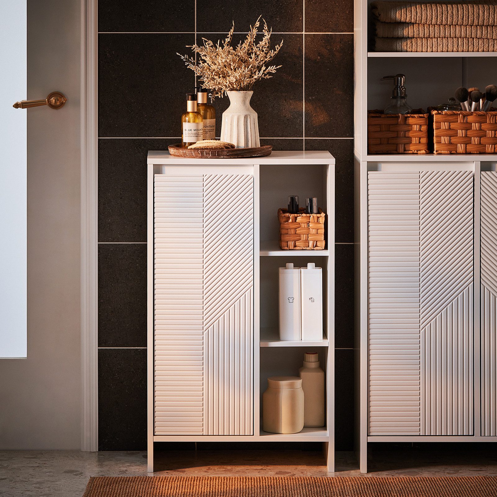 SoBuy Wäscheschrank Badschrank mit Wäschesack Badkommode Weiß BZR156-W günstig online kaufen