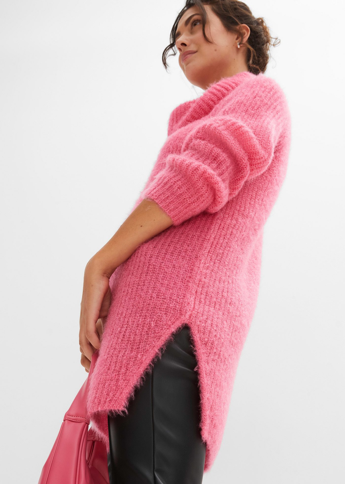 bonprix Rollkragenpullover in kuscheliger Strickqualität, mit weitem Rollkragen, Seitenschlitze