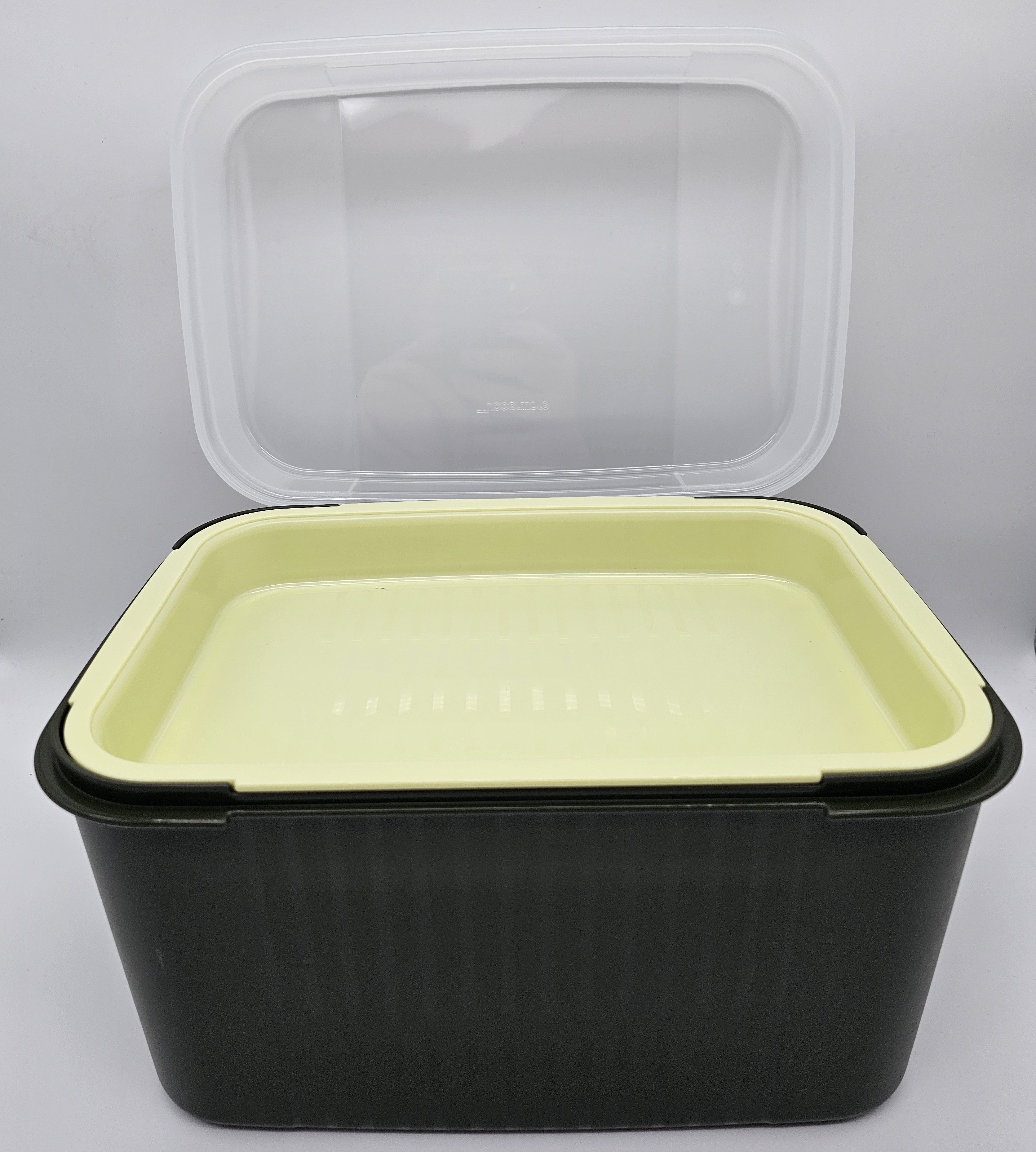 TUPPERWARE Lunchbox Tupperware Schatzkiste 7,3L olivegrün mit Einsatz