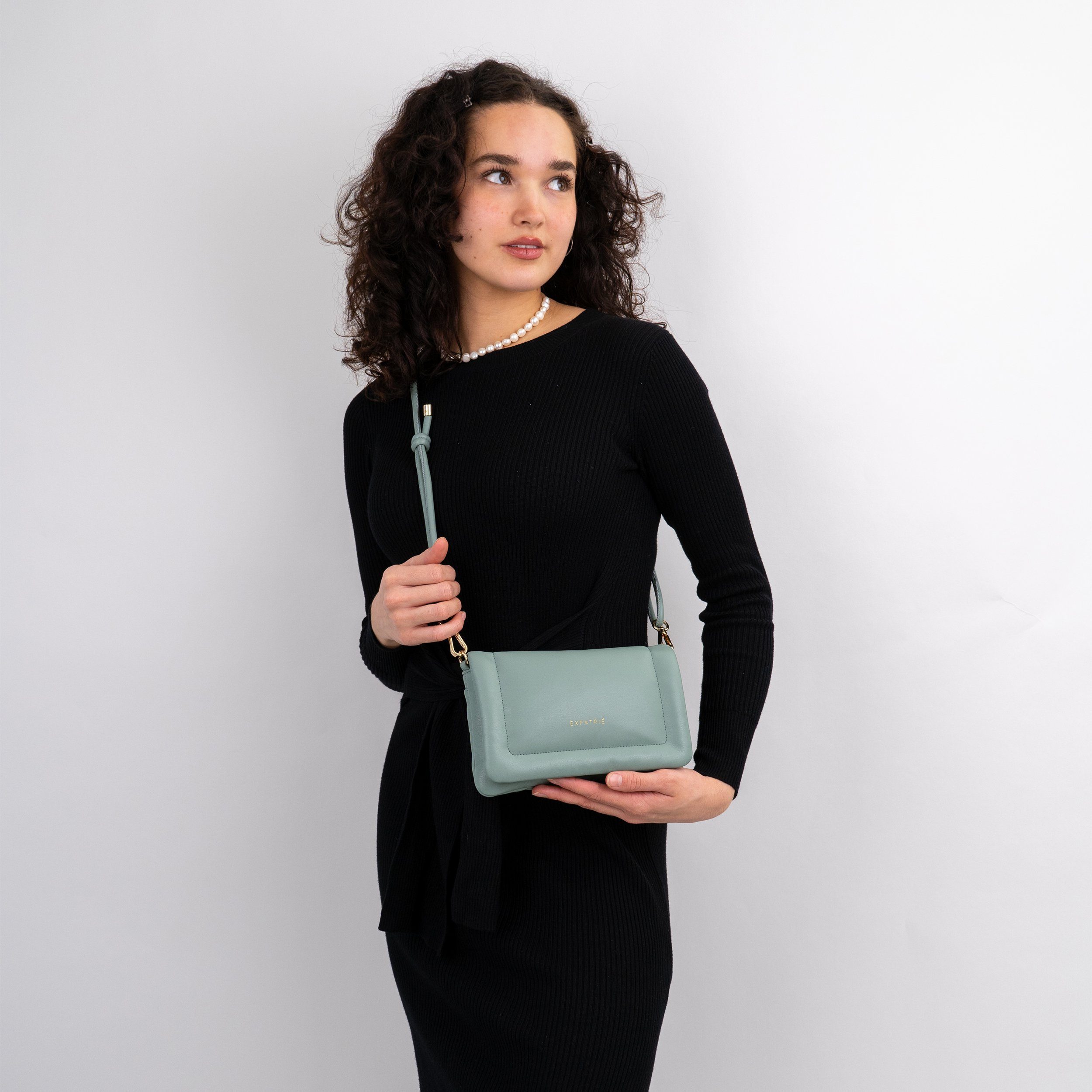 Expatrié Umhängetasche Zoe Small Handtasche Damen Stylische Tasche, Veganes Kunstleder, Verstellbarer Schultergurt