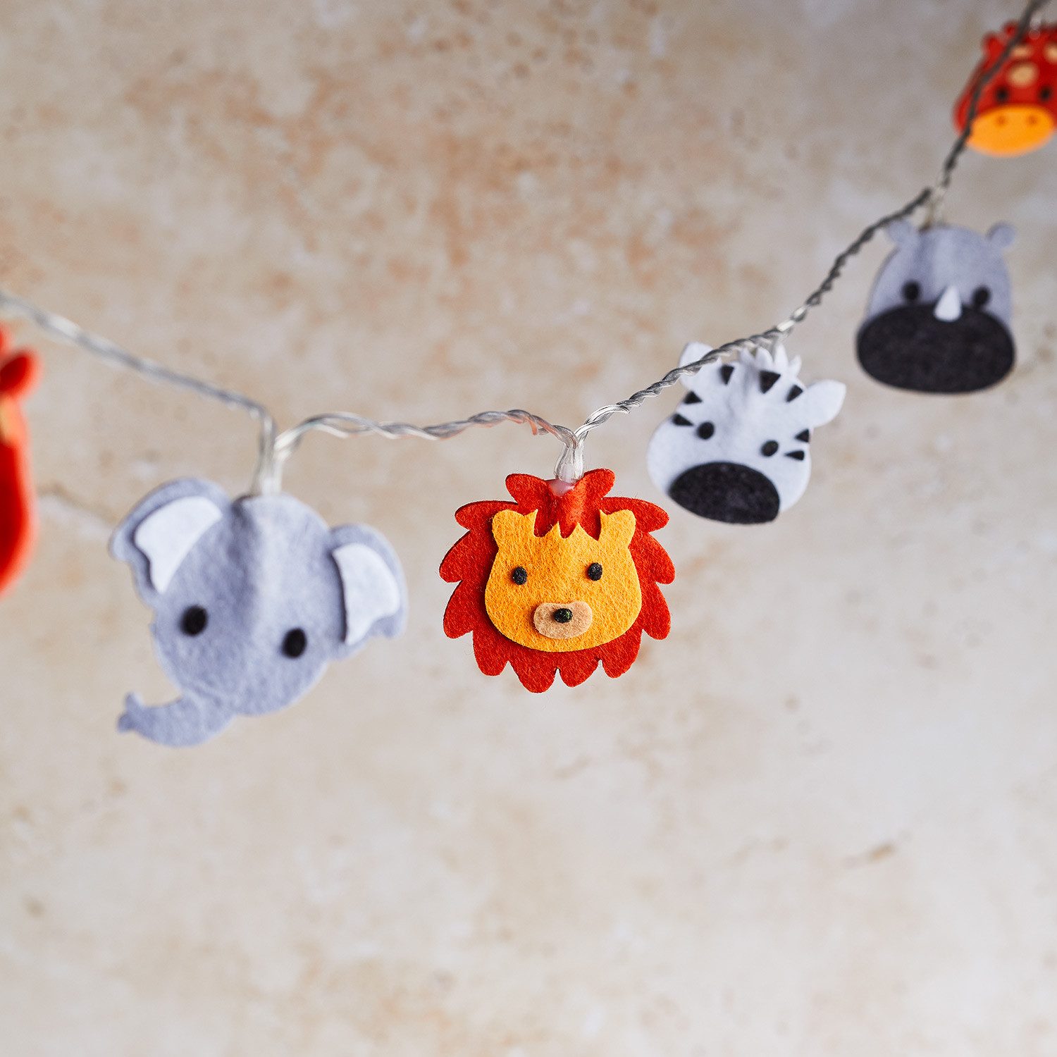 Lights4fun LED-Lichterkette 16er Safari Lichterkette Kinderzimmer aus Filz