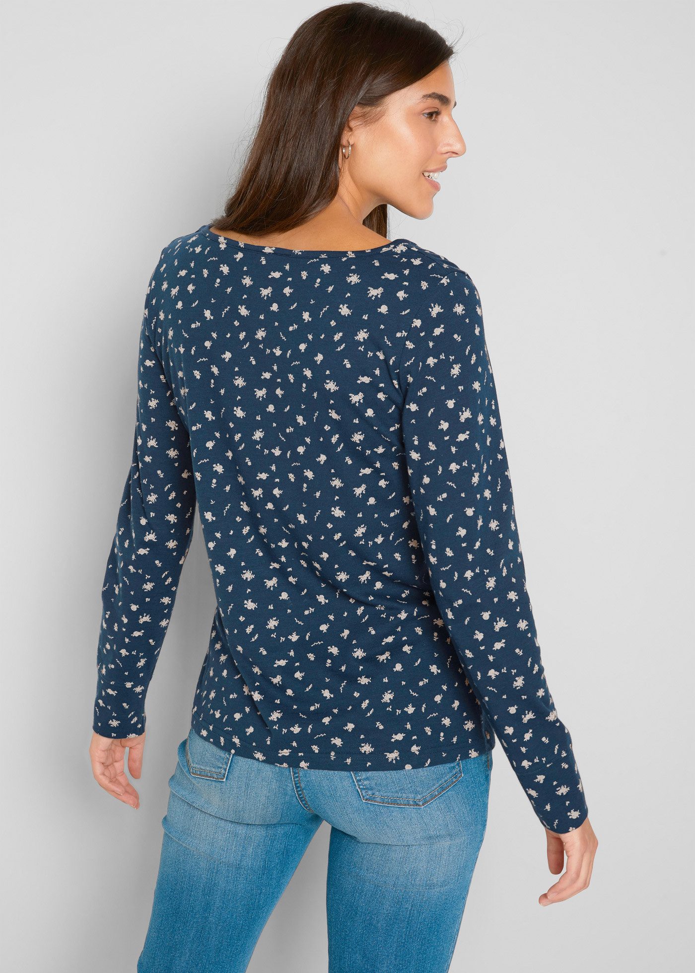 bonprix Langarmshirt lockere Passform, mit All-Over Print, mit eckigem Ausschnitt