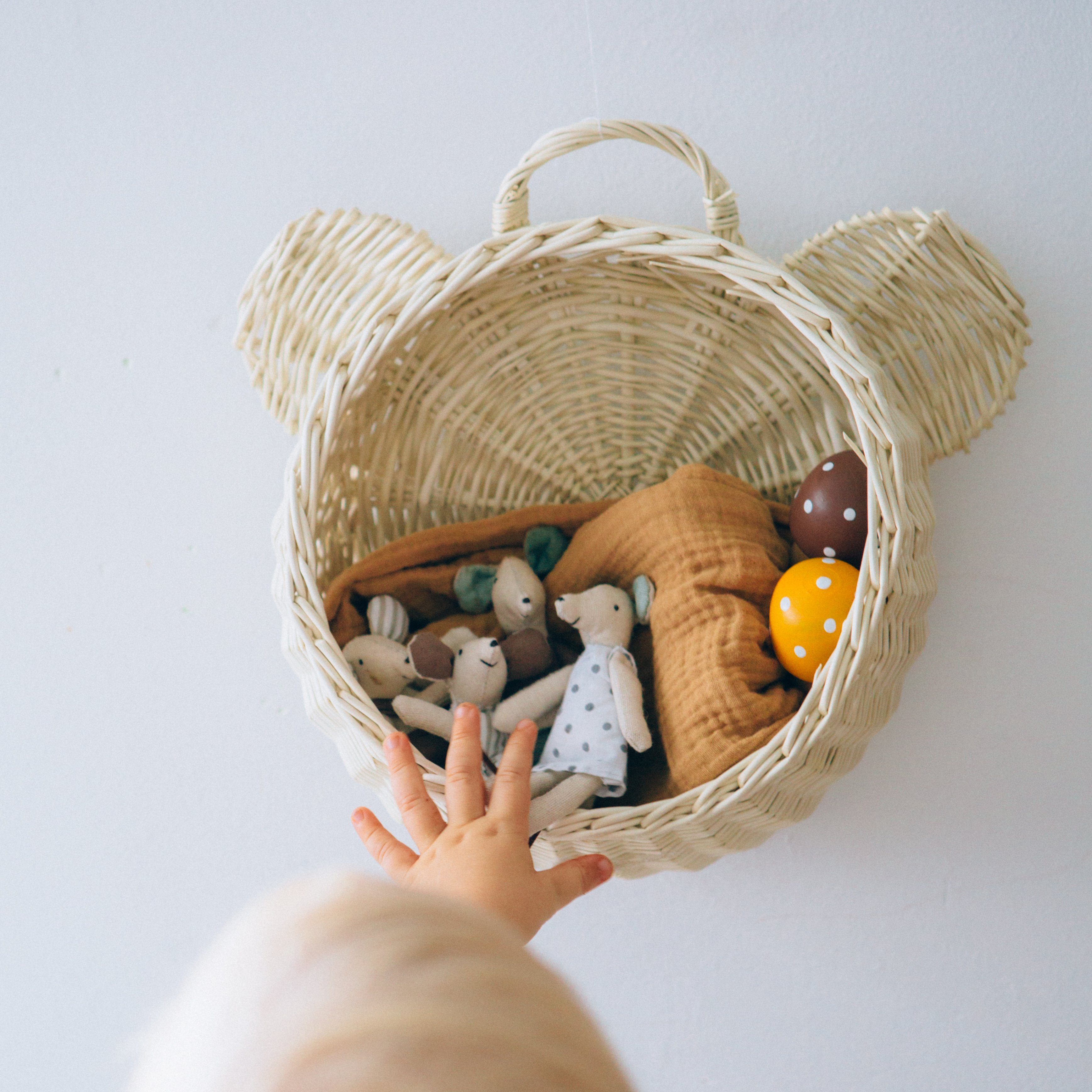 Platan Room Dekokorb Teddybär, Wandkorb aus Weide geflochte Wandweidenkorb Korb für Kinderzimmer Weiß