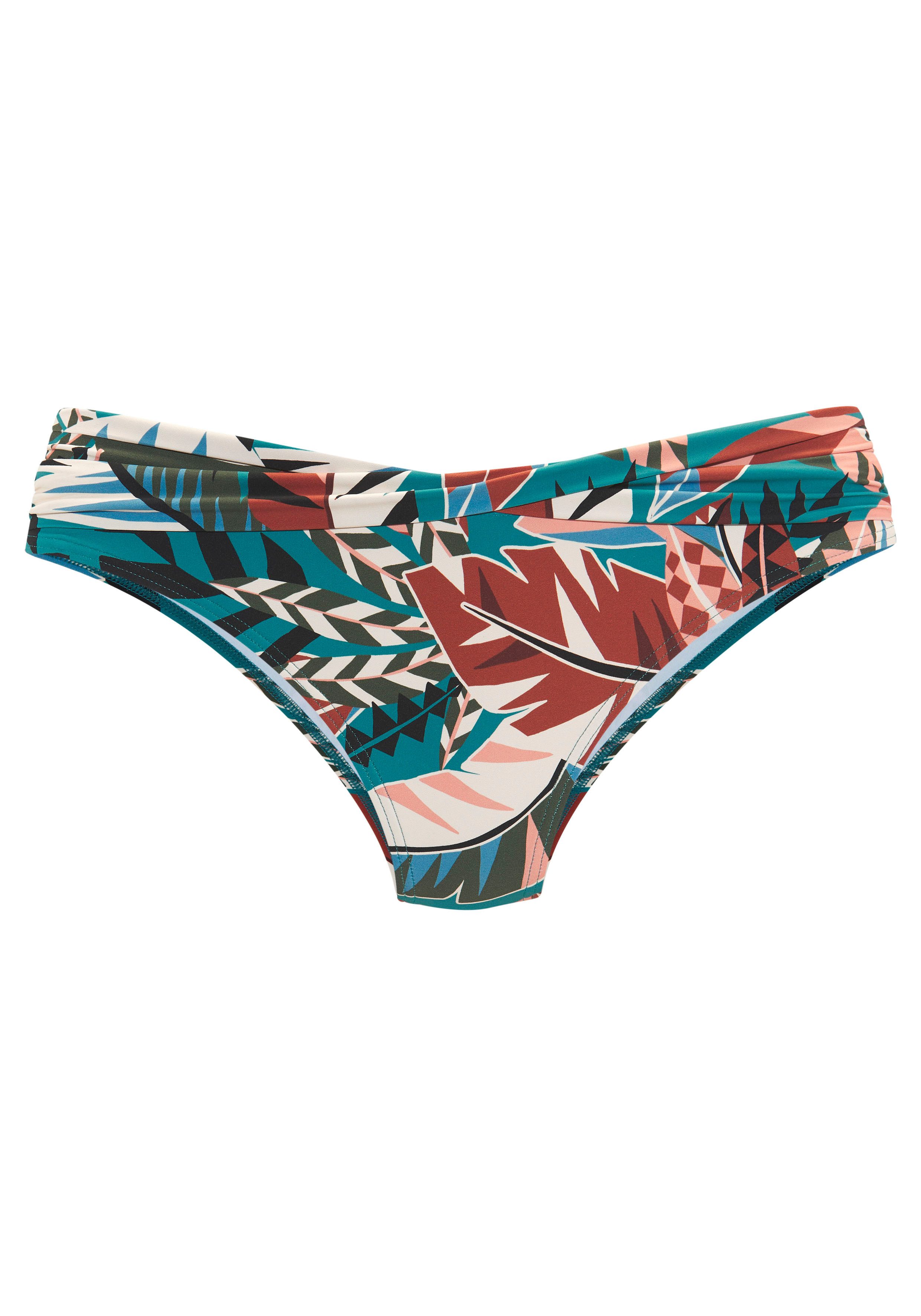 Buffalo Bikini-Hose Moana mit modernem Allover-Print. € 34,99