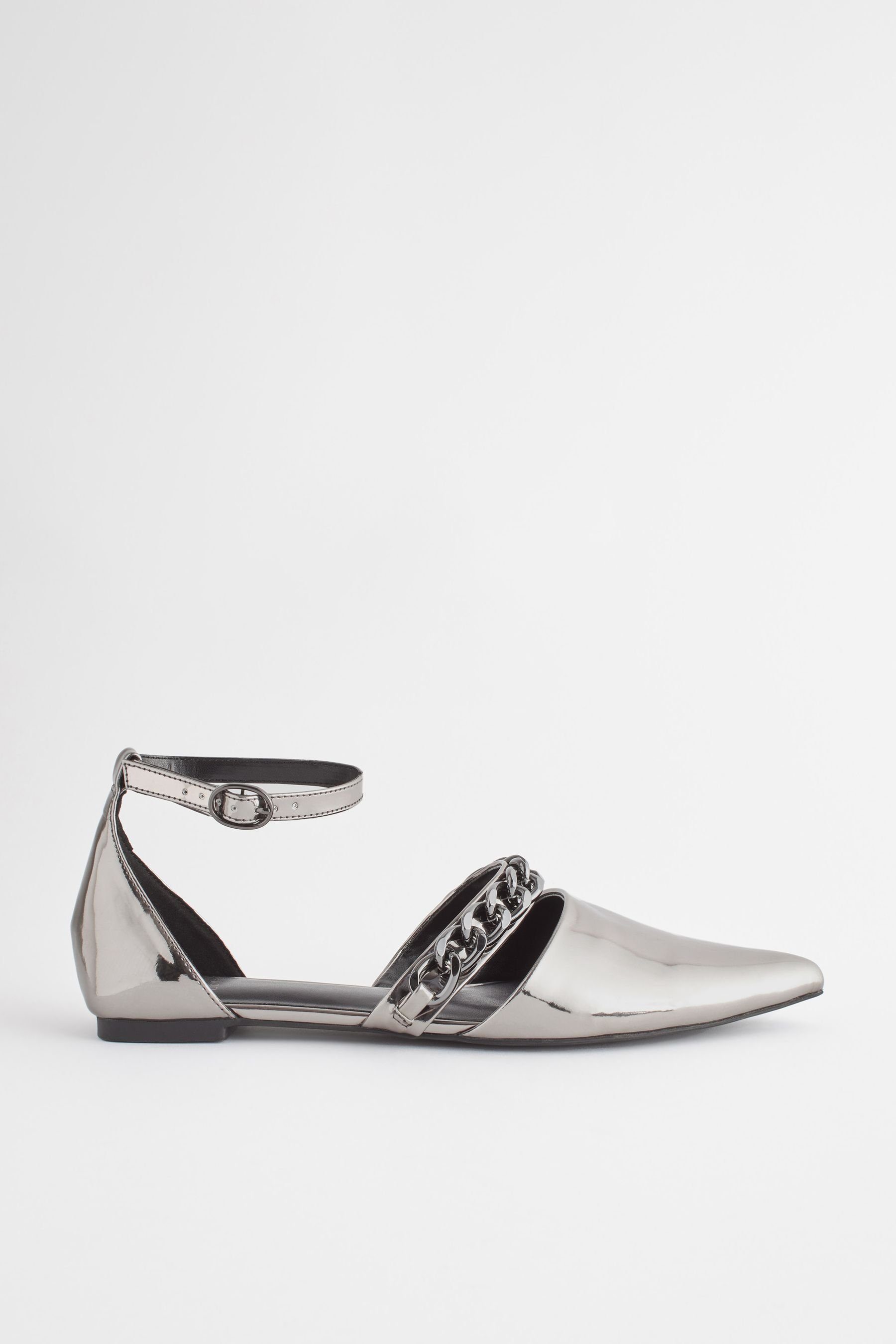 Next Forever Comfort® Spitze, flache Schuhe mit Kette Sandale (1-tlg) Pewter Silver