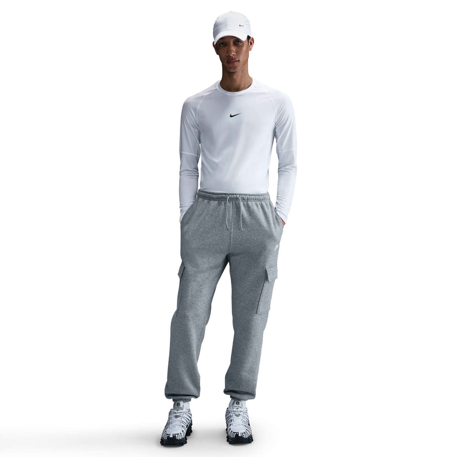 Nike Sportswear Trainingshose Nike Herren Trainingshose CLUB BB CARGO PANT FN3805