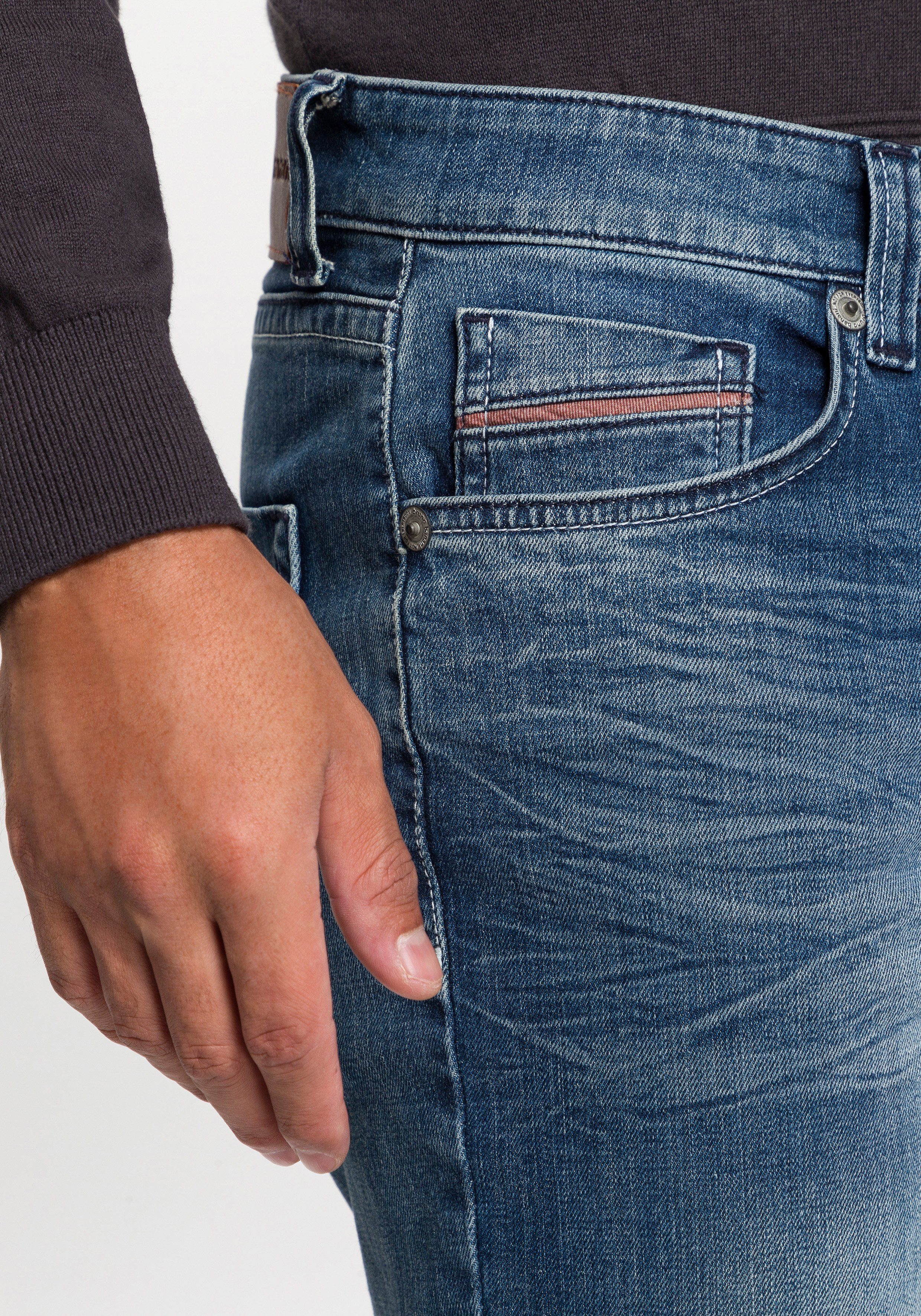 Bruno Banani Straight-Jeans Dylan gerade Beinform, Used-Waschung, niedrige Leibhöhe
