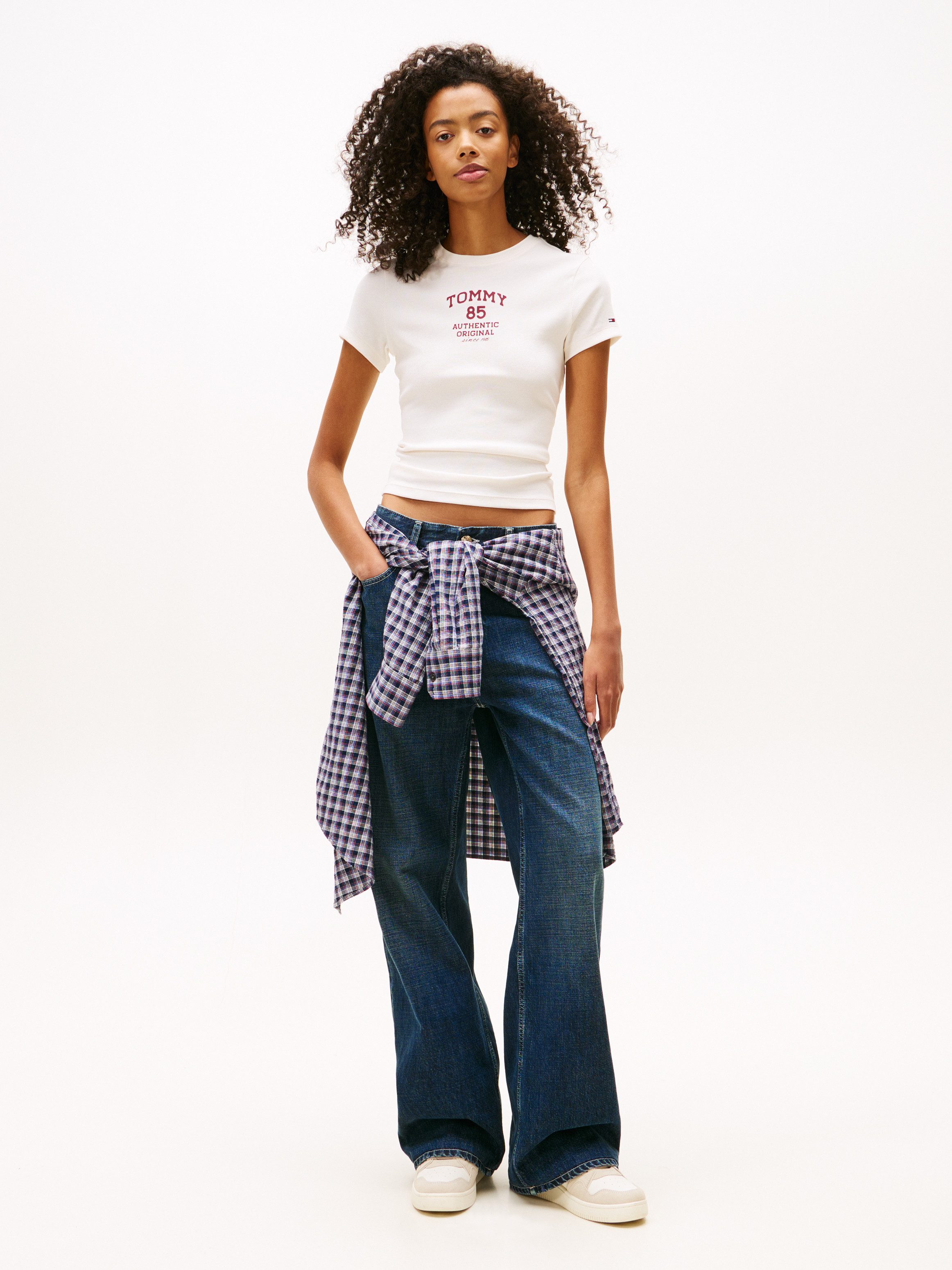 Tommy Jeans Kurzarmshirt TJW SLIM TOMMY 85 RIB SS TEE in gerippter Struktur