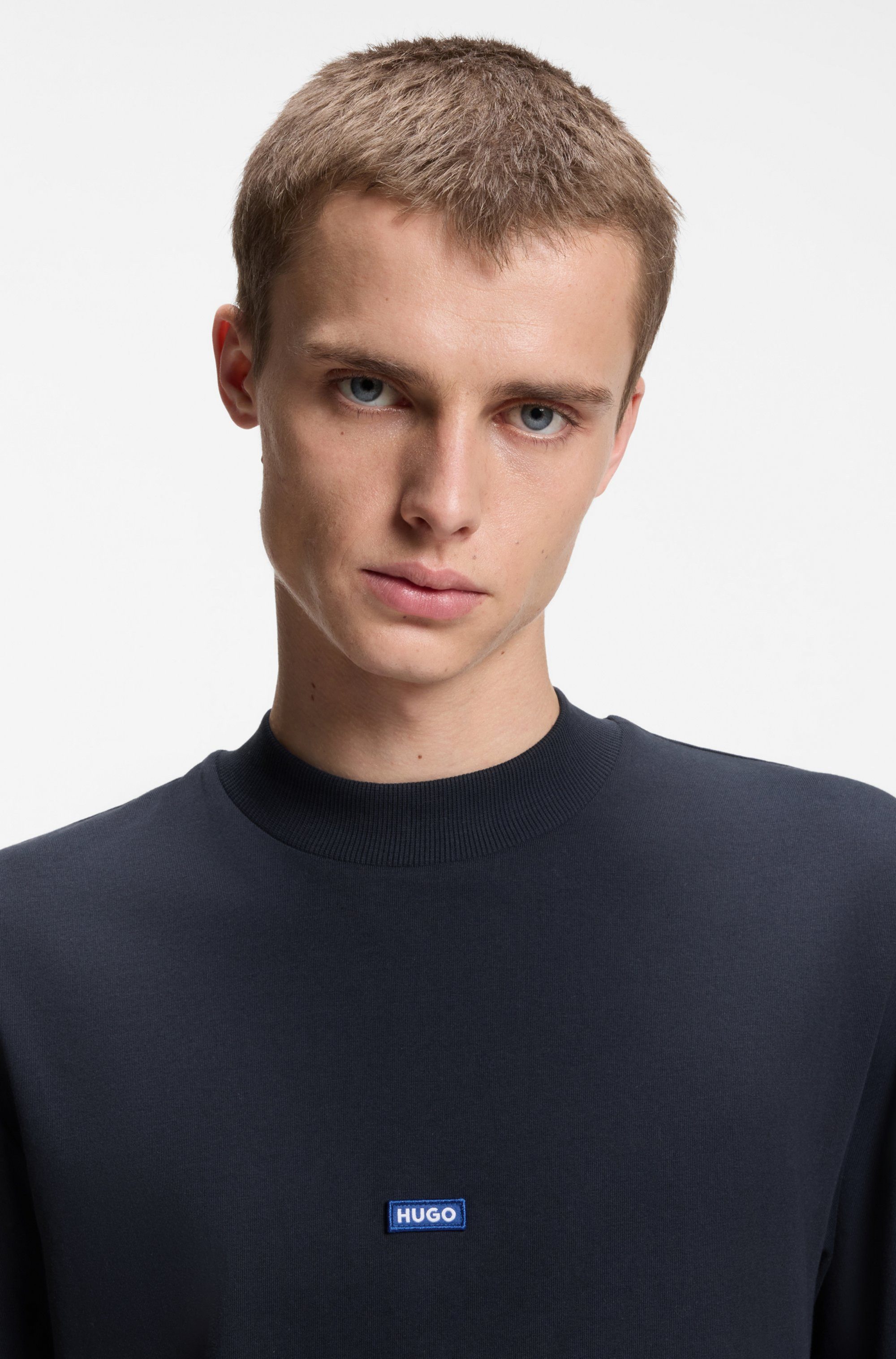 HUGO Blue T-Shirt Nieros mit Logo-Patch günstig online kaufen