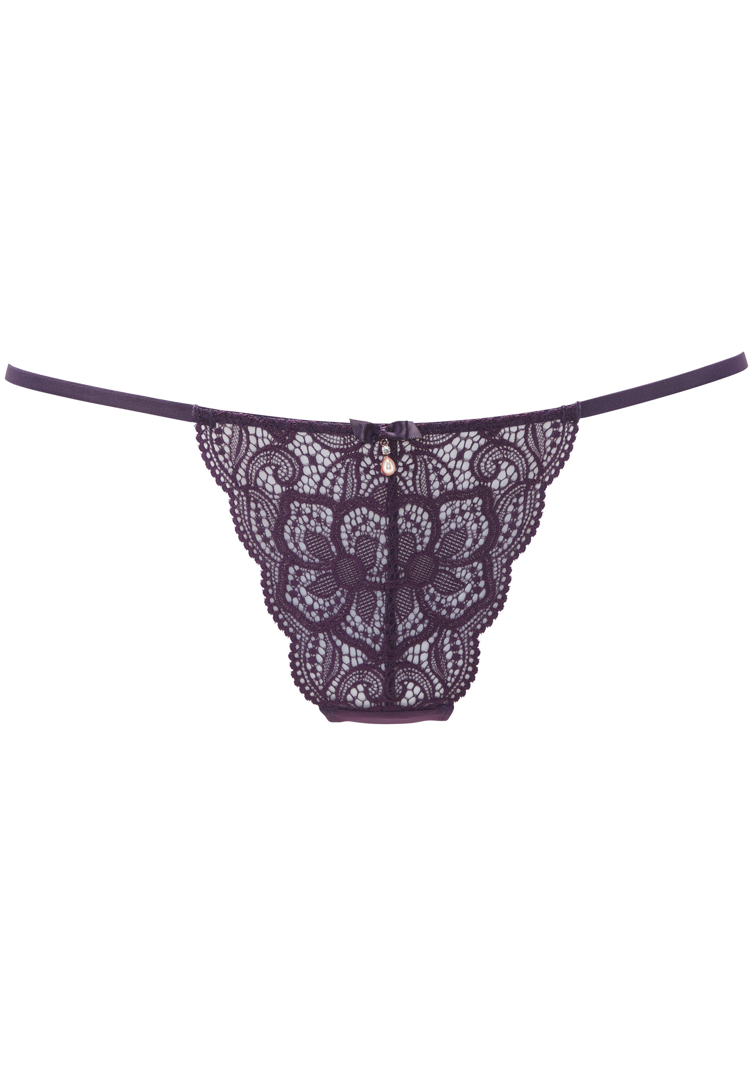 LASCANA String Nikoletta aus floraler Spitze mit Accessoire in Perlenoptik günstig online kaufen