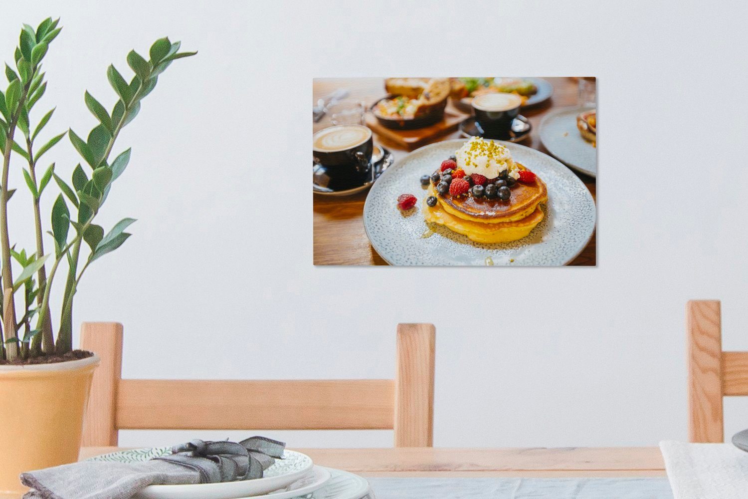 Leinwandbilder, Leinwandbild Wanddeko, OneMillionCanvasses® Entspanntes (1 St), 30x20 Wandbild mit Pfannkuchen, cm Aufhängefertig, Frühstück