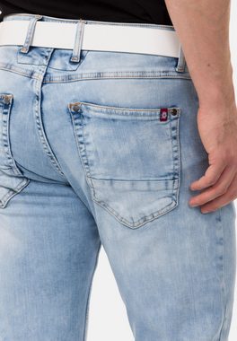 Cipo & Baxx Straight-Jeans in modernem Look