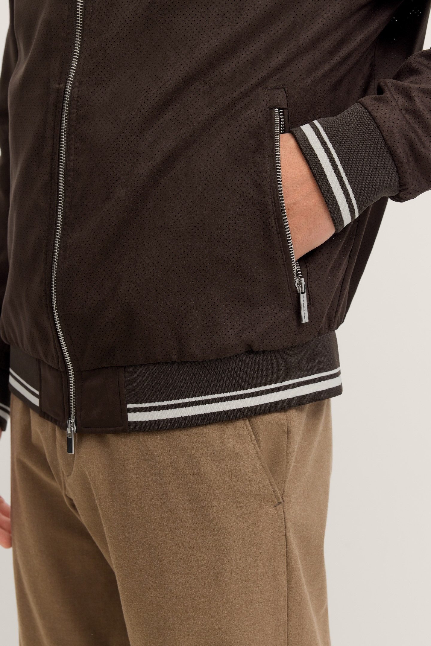 bugatti Collegejacke Regular Fit wasserabweisend trotz leicht perforiertem Oberstoff
