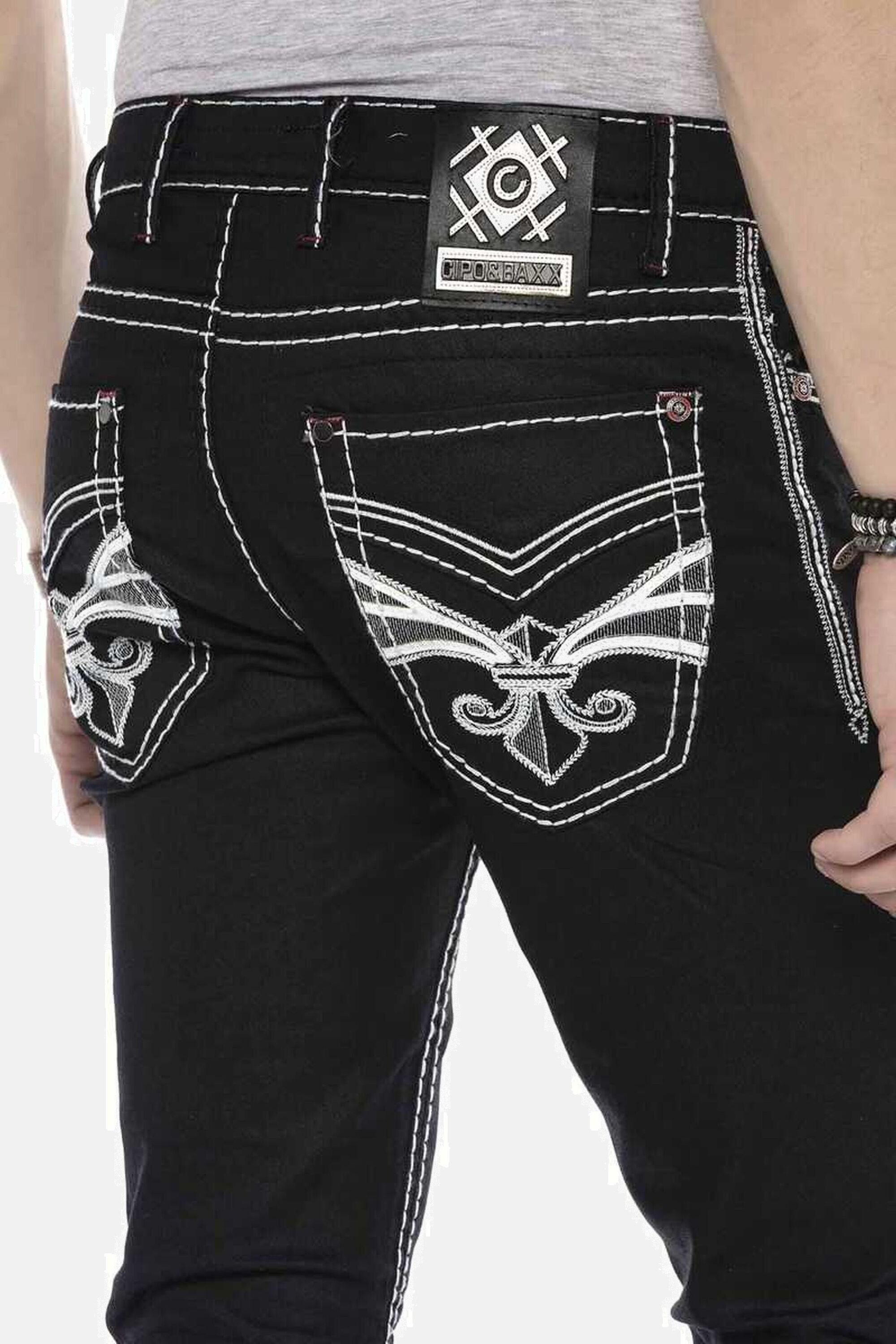 Cipo & Baxx Gerade Jeans Jeans mit farblich abgehobenen Nähten, CD553