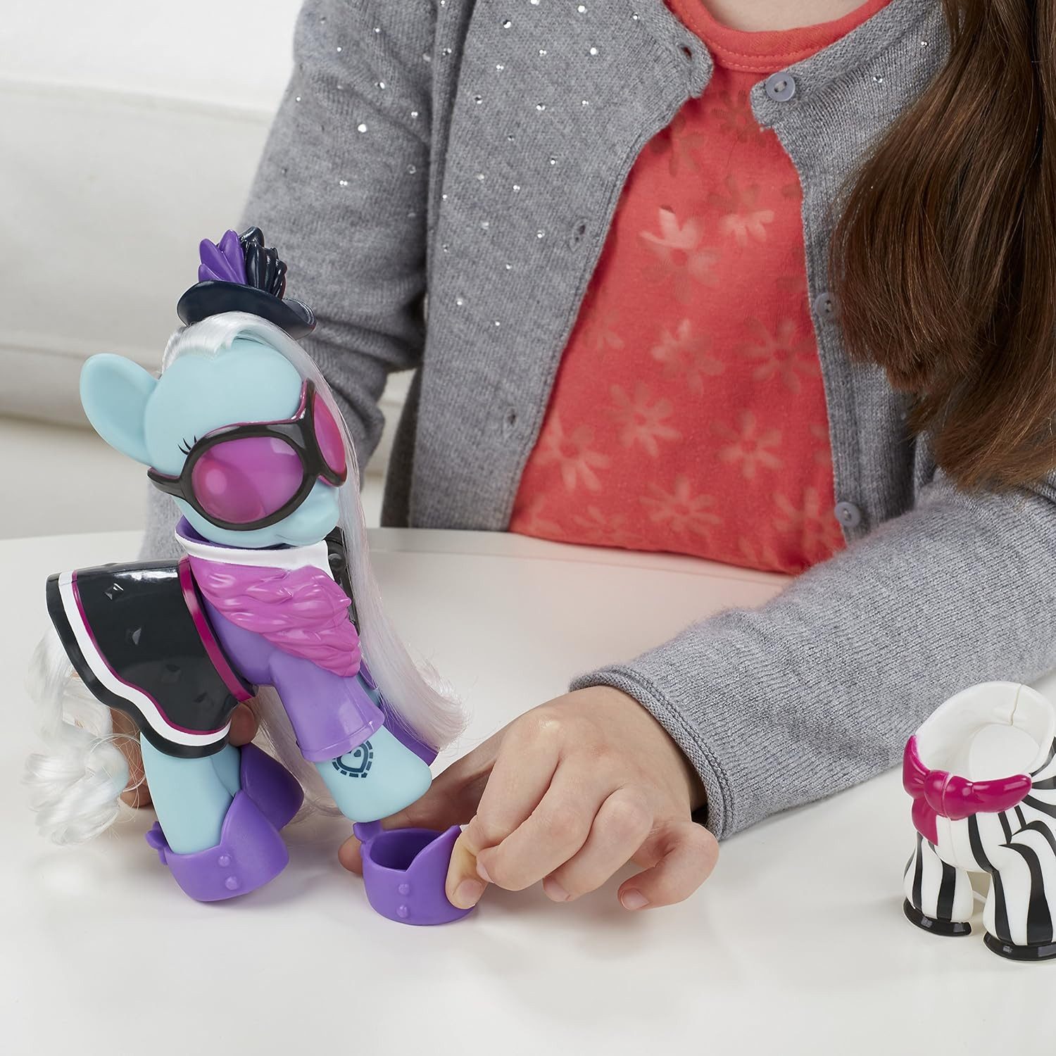 Hasbro Spielfigur My Little Pony Figur - Photo Finish, mit ansteckbaren Outfits – Bild 3 von 5
