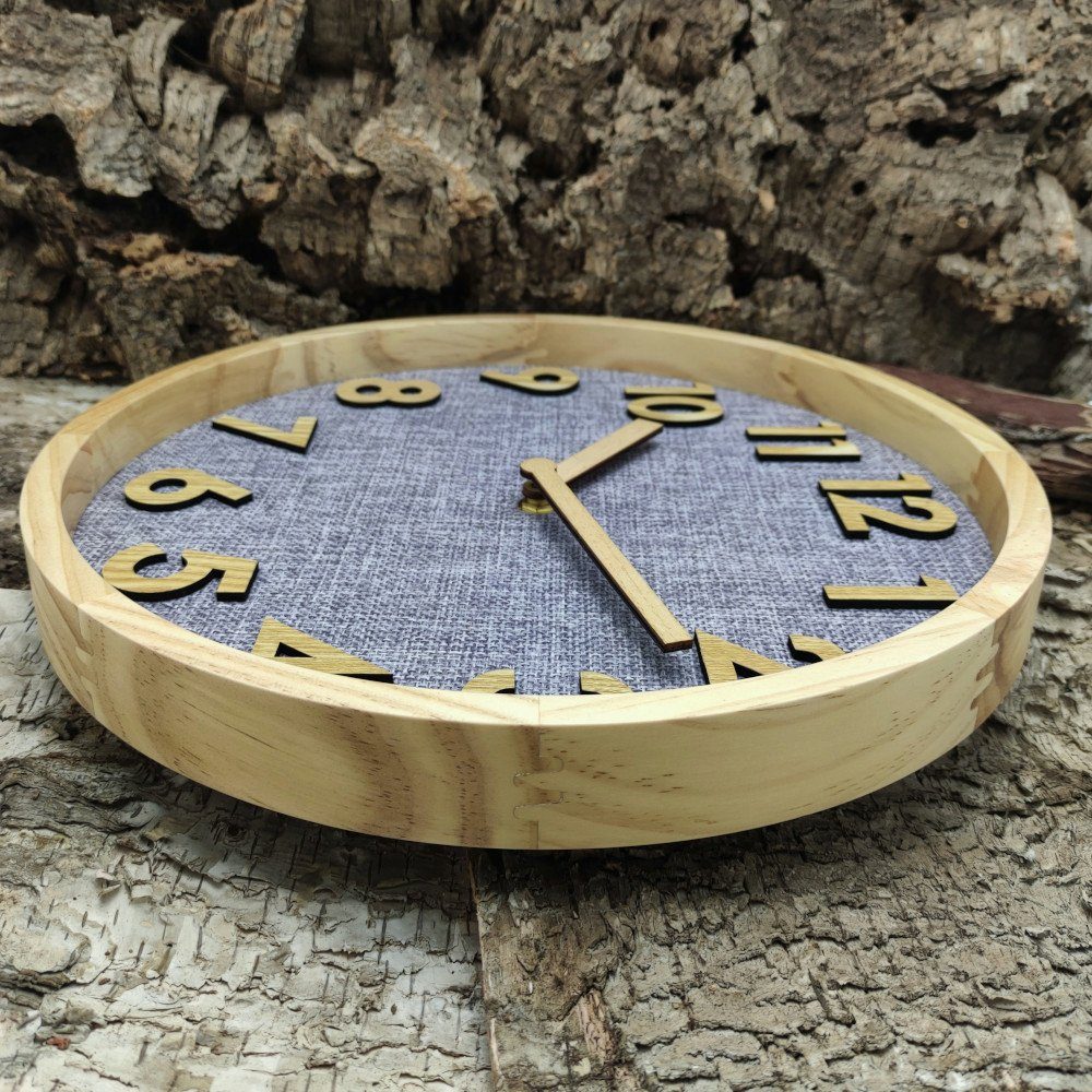 Holzwerk Wanduhr COTTBUS Designer Wanduhr aus Holz & Leinen in grau, beige