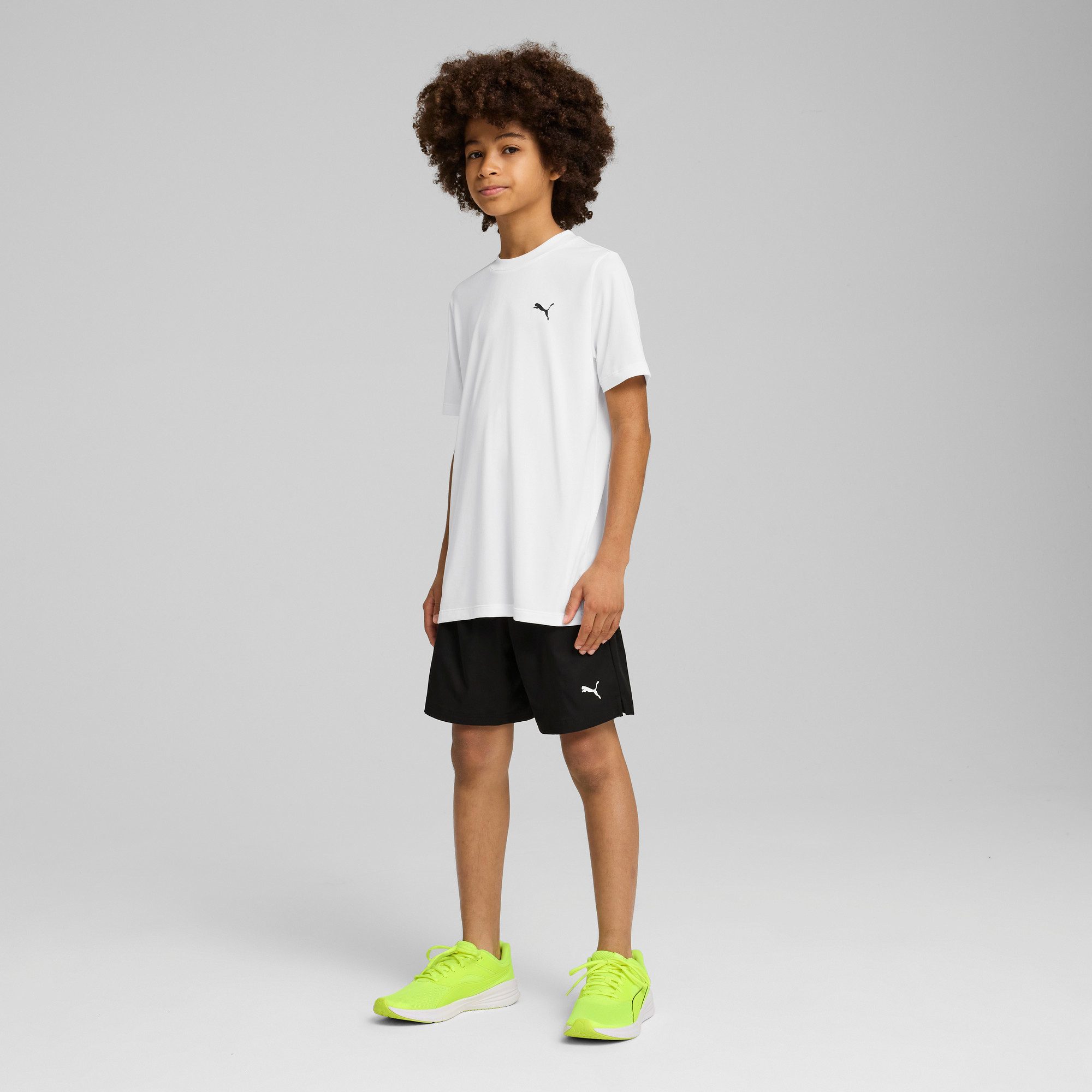 PUMA Shorts TAD ESS WOVEN SHORTS B mit dryCELL Technologie, feuchtigkeitsableitend, mit Kordelzugbund