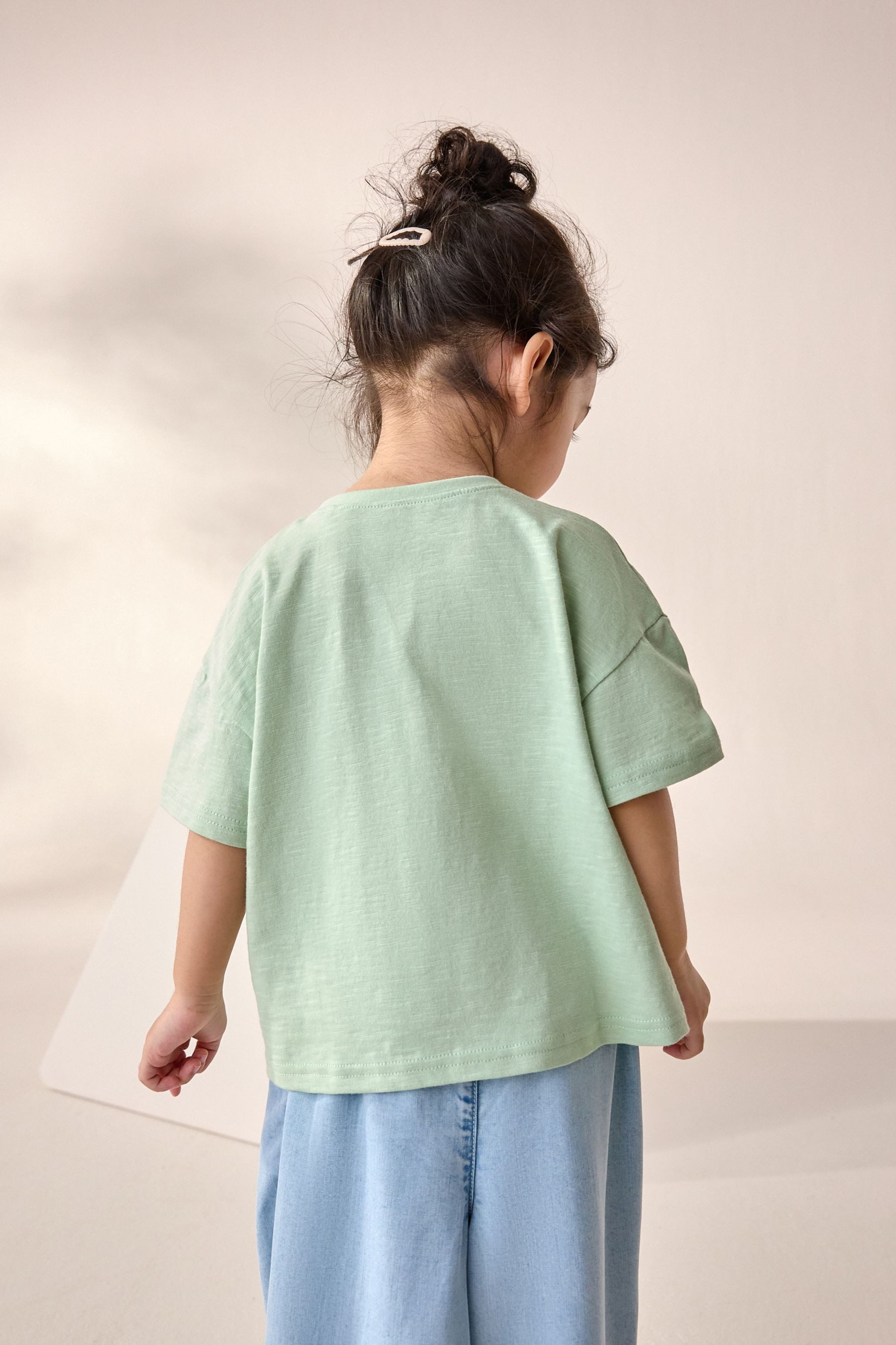 Next T-Shirt Kurzarm-T-Shirt mit bestickter Tasche (1-tlg)