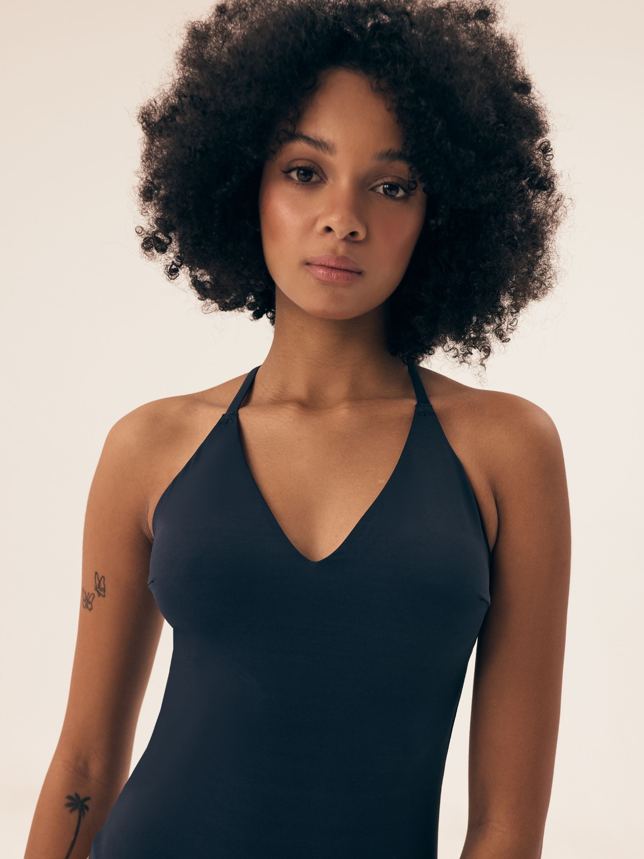Henderson Badeanzug Badeanzug Bitt, Monokini Schnitt, gekreuzte Träger, Cut out (1-St)
