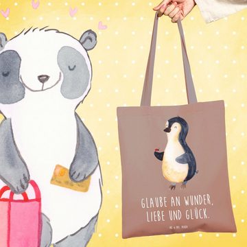Mr. & Mrs. Panda Tragetasche Pinguin Marienkäfer - Braun Pastell - Geschenk, Einkaufstasche, Beute (1-tlg), Lange Tragegriffe