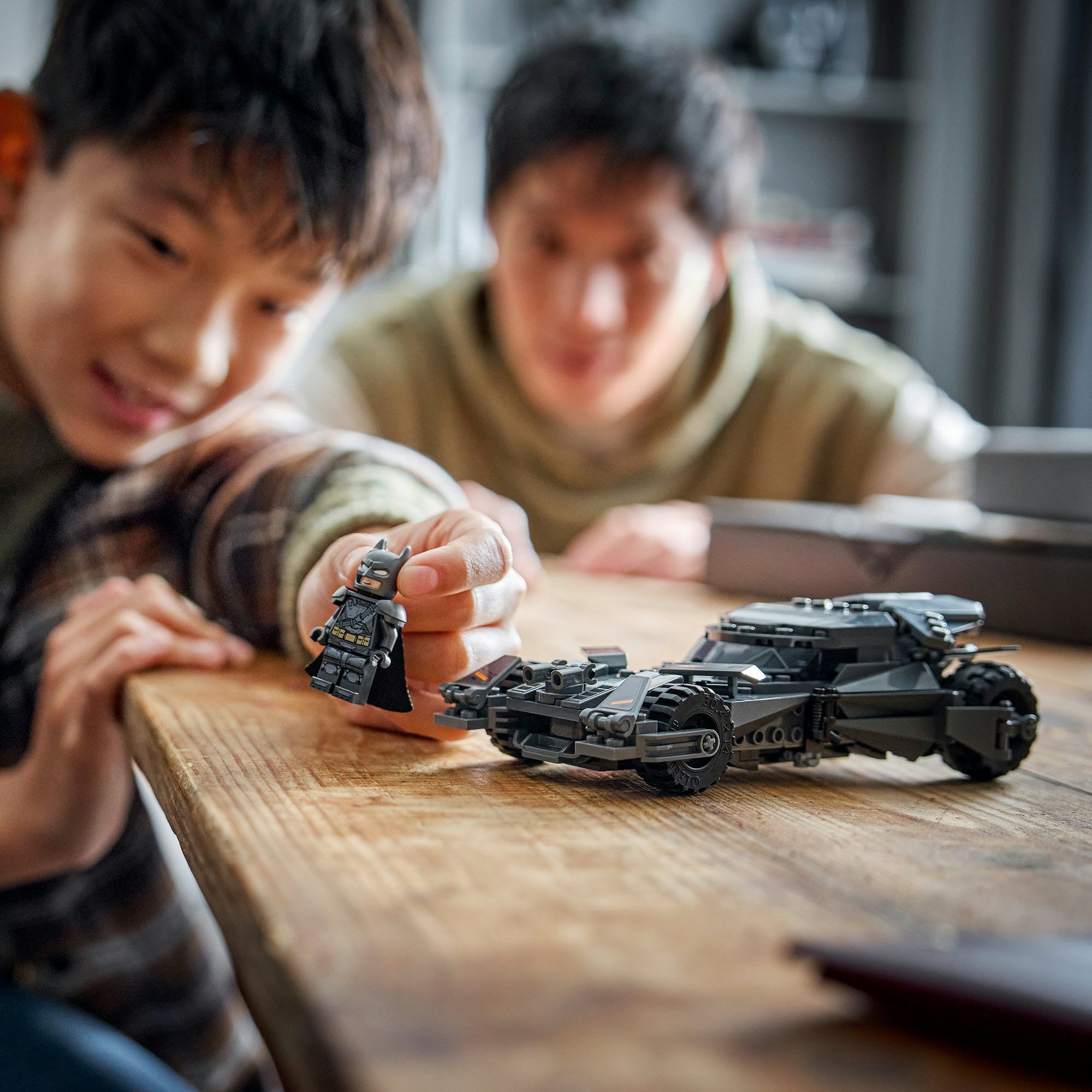 LEGO® Batman vs. Superman: Batmobil (76331), LEGO Super Heroes Konstruktionsspielsteine, (220 St)