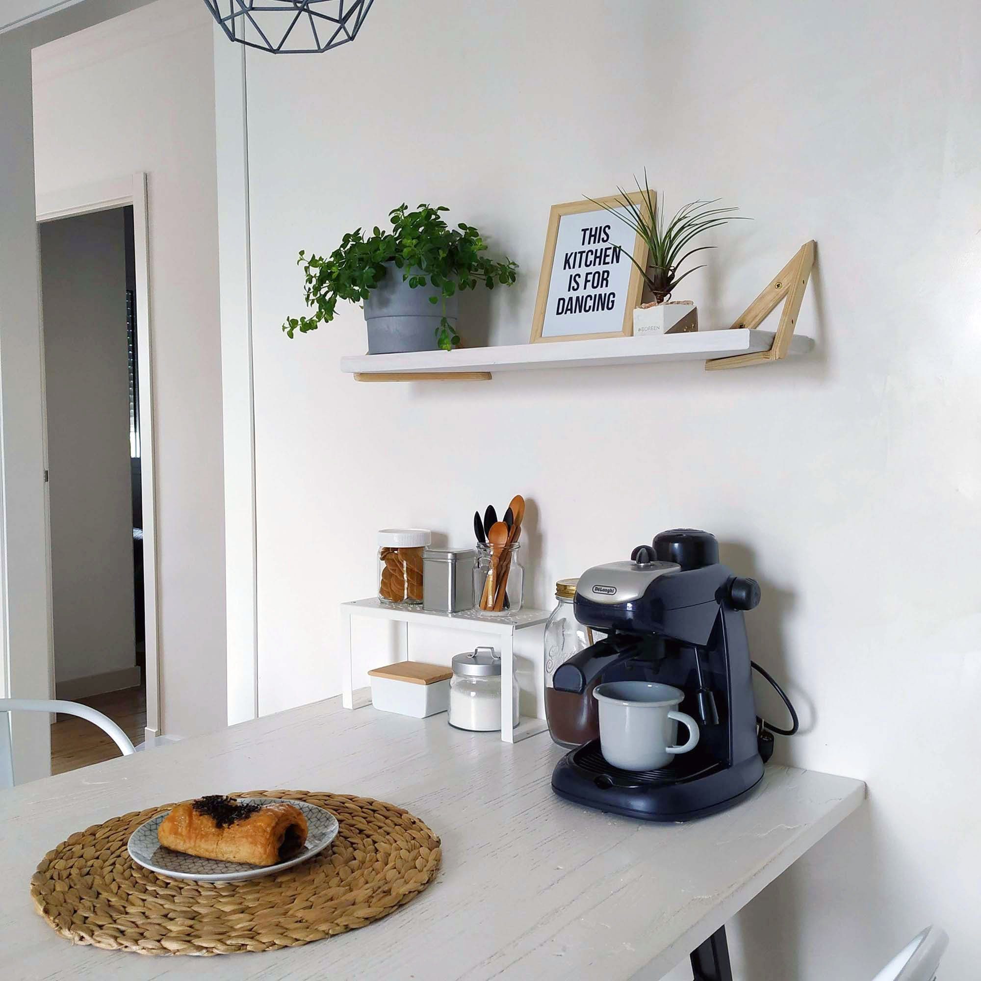 Astigarraga Kit Line Wandregalhalter Triangel Winkel 30x30x30 cm, Regalwinkel aus Vollholz, Regalhalter