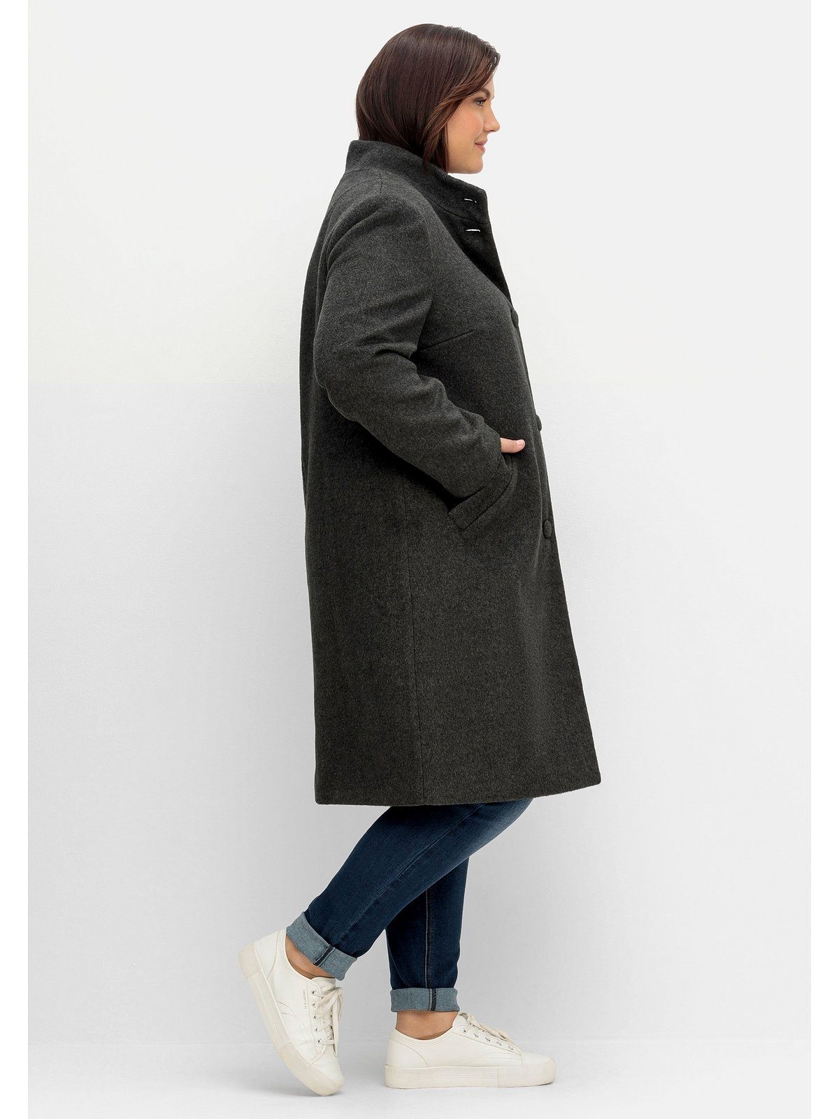 Sheego Wintermantel Große Größen mit Stehkragen, in flauschiger Qualität